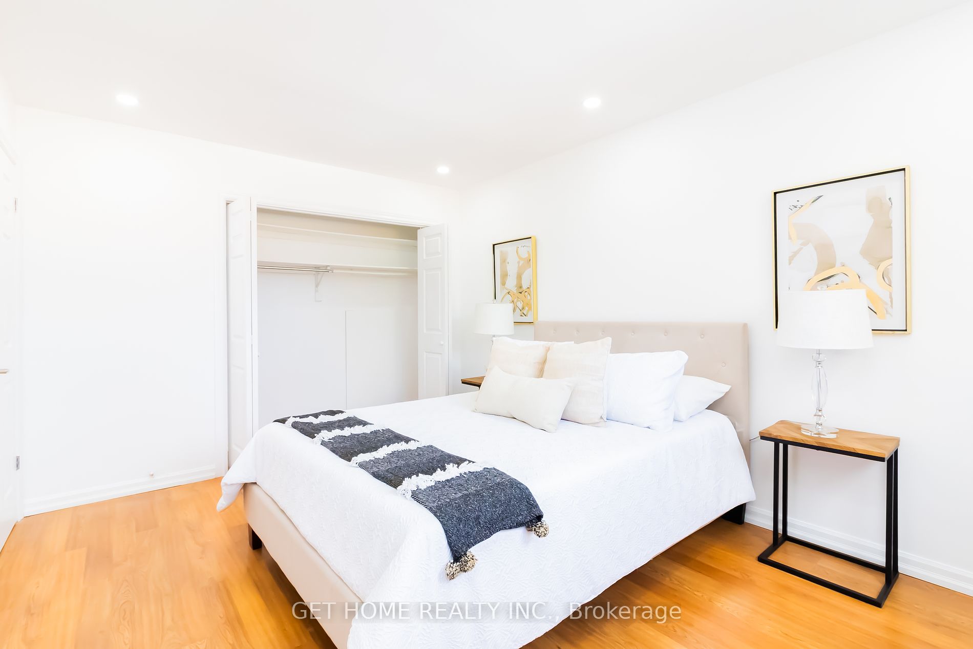 69 Broadlands Crescent