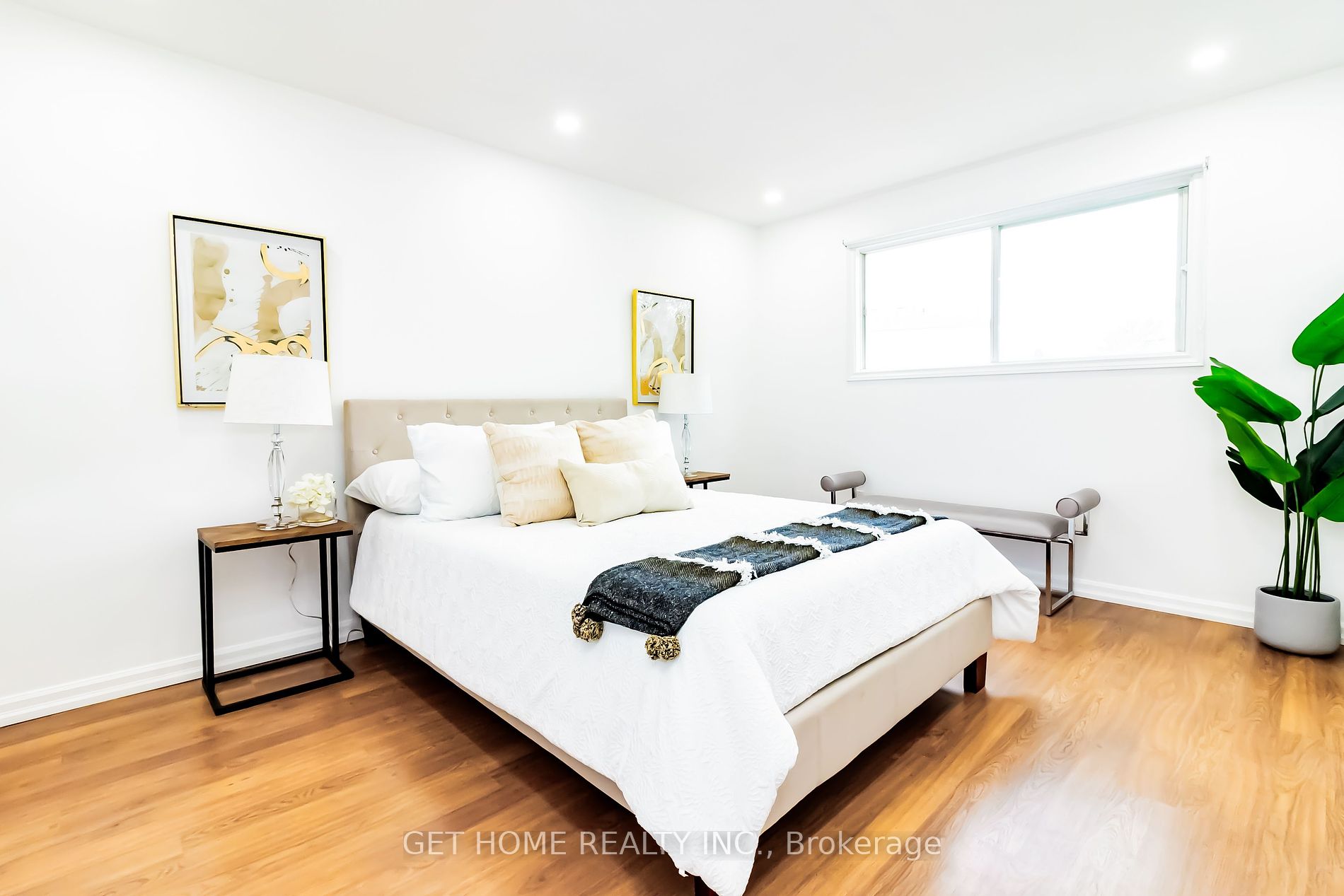 69 Broadlands Crescent
