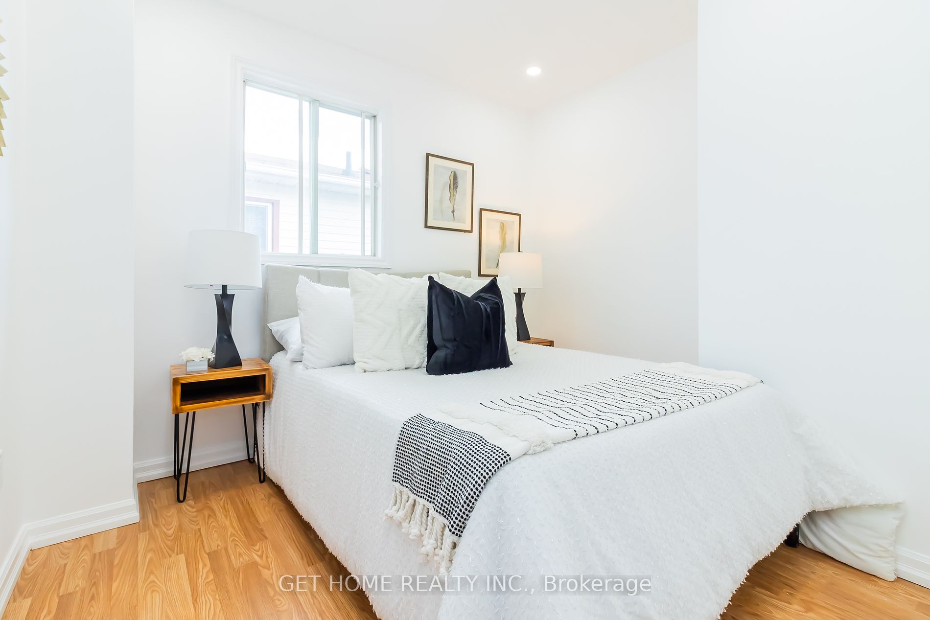 69 Broadlands Crescent