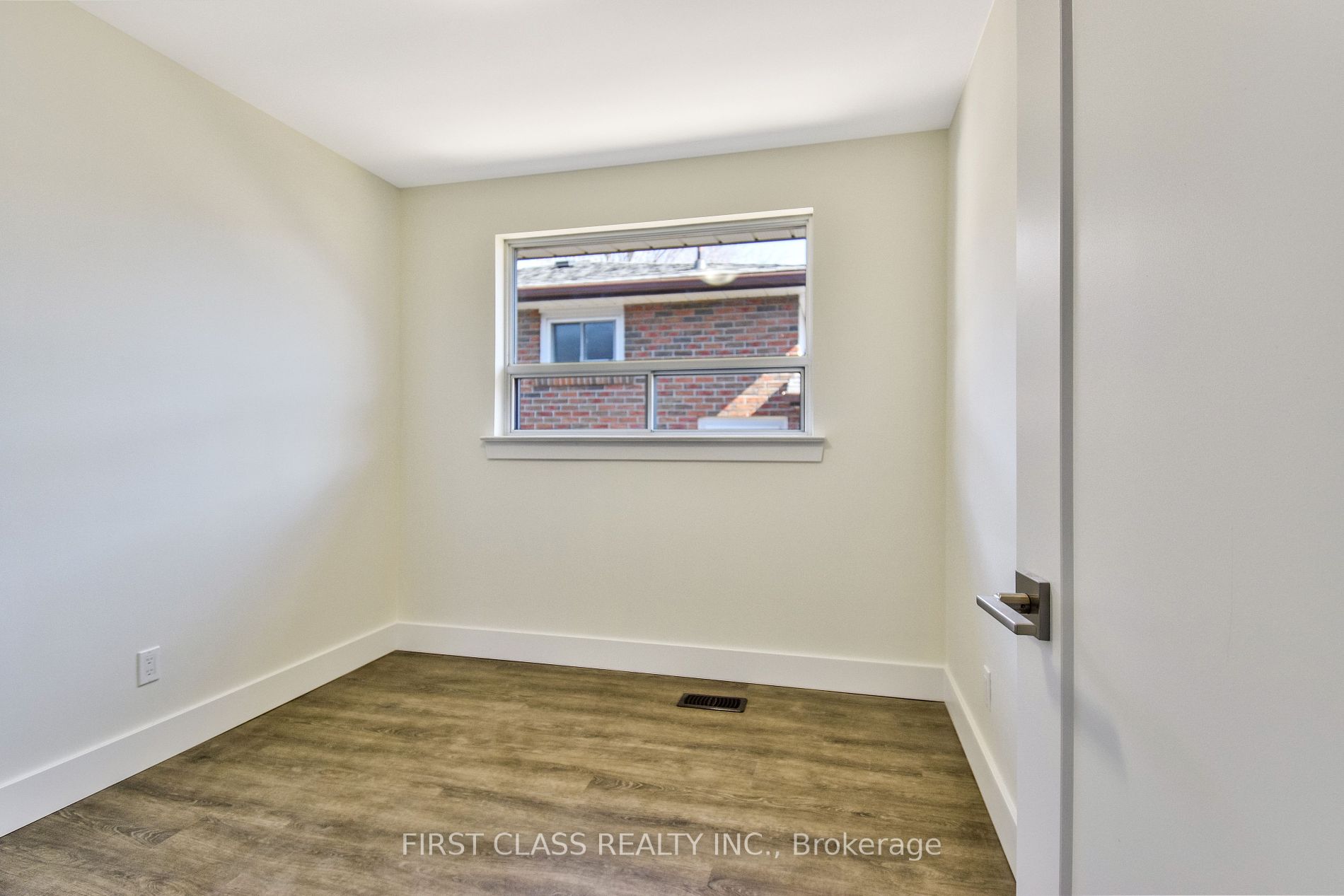 24 Fintona Ave