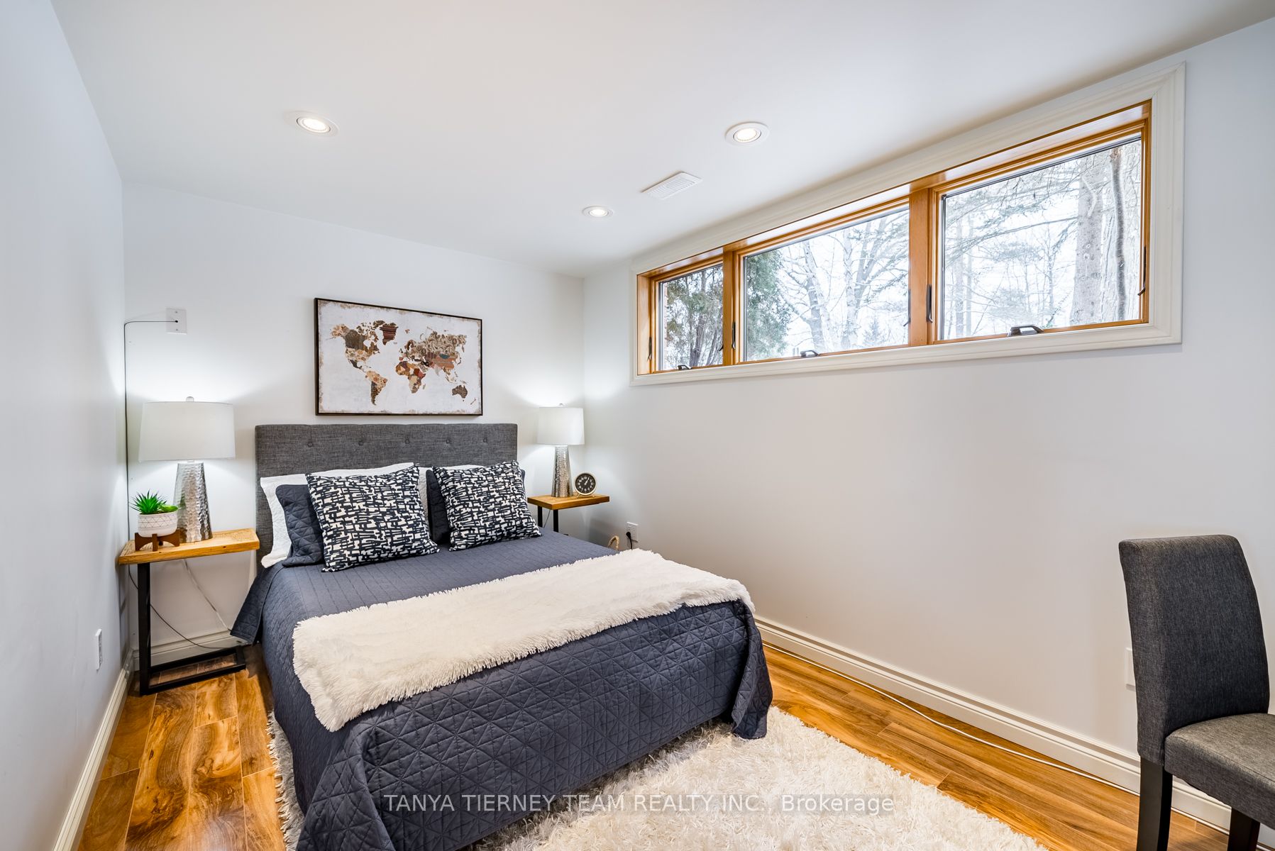 228 Summit Dr