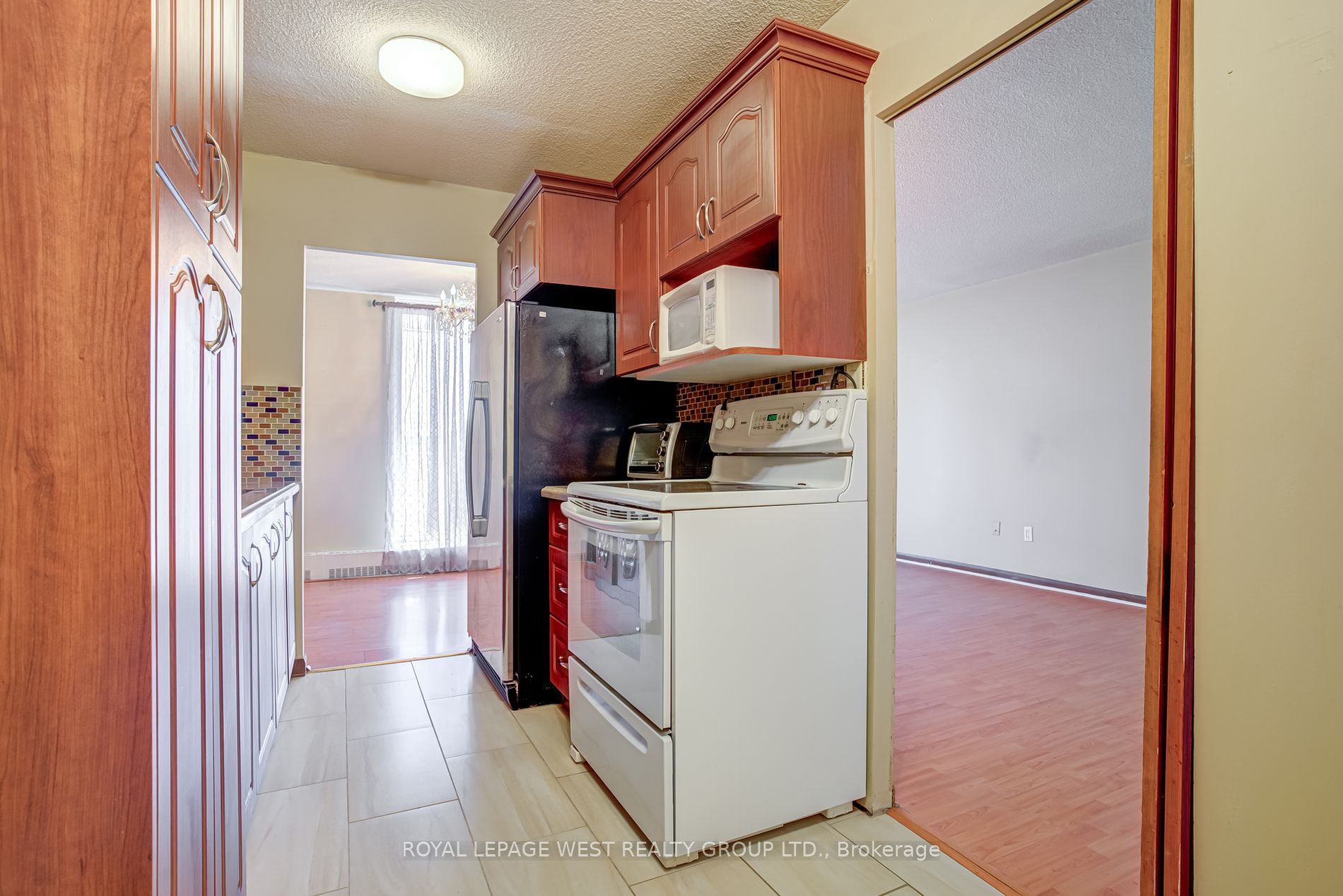 1250 Bridletowne Circ S, #211