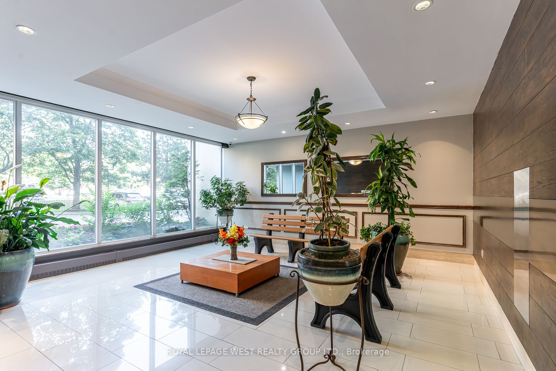 1250 Bridletowne Circ S, #211