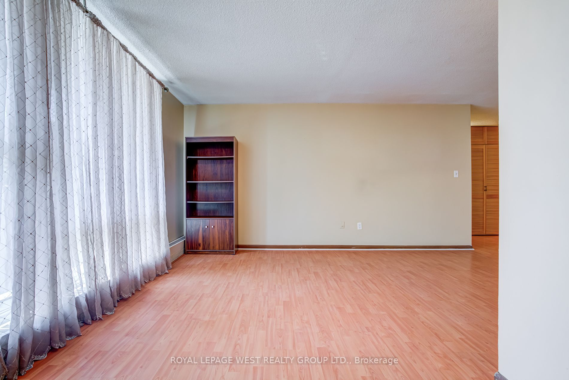 1250 Bridletowne Circ S, #211