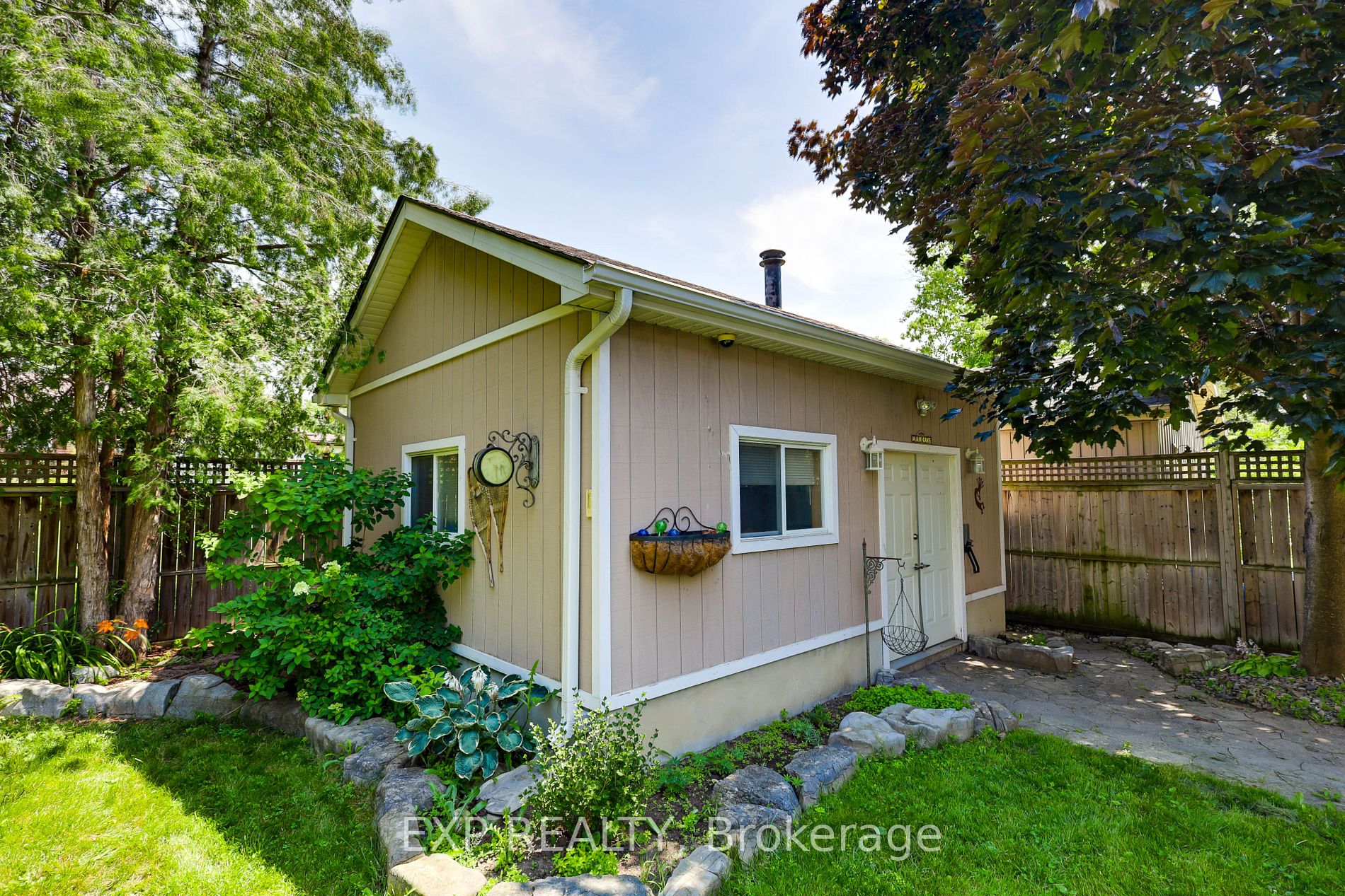 53 Georgina Dr