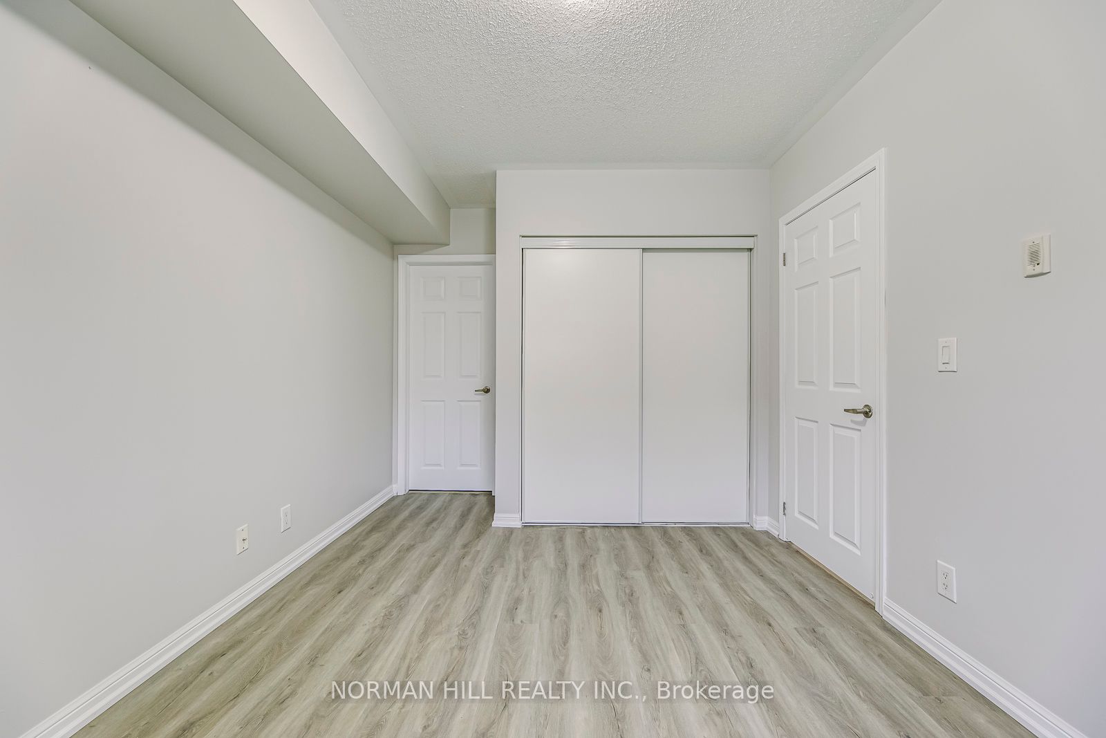 60 Mendelssohn Street, #104
