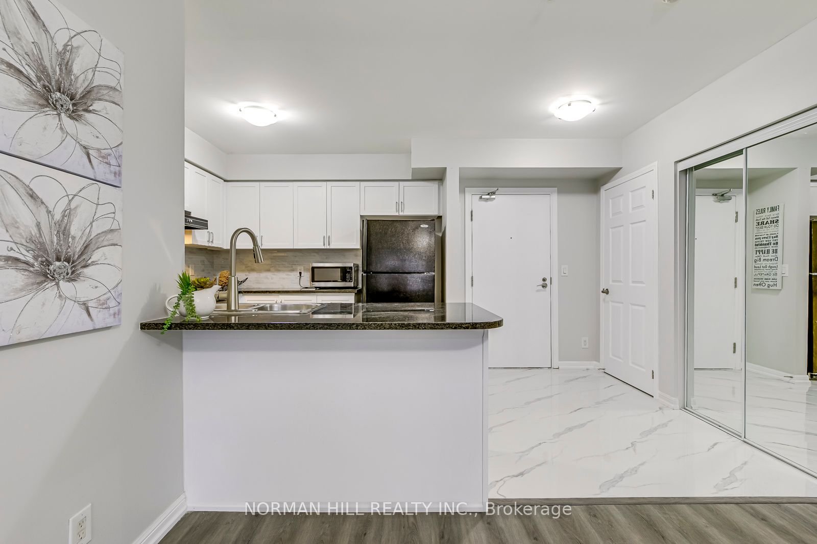 60 Mendelssohn Street, #104