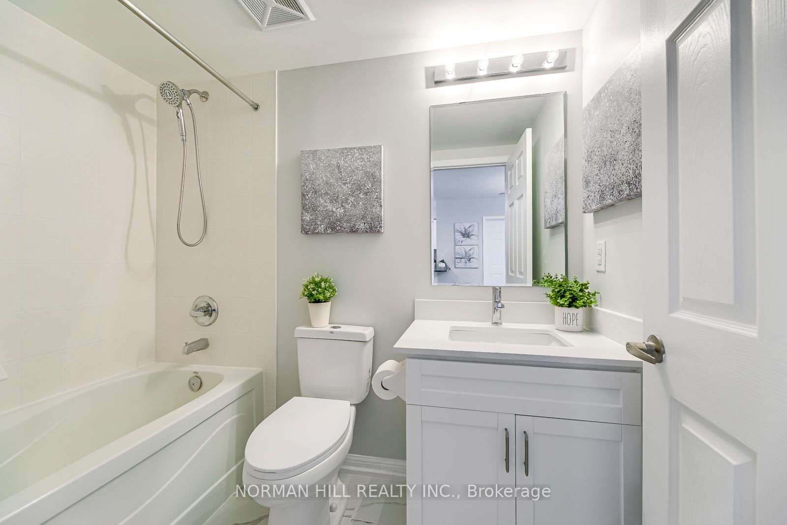 60 Mendelssohn Street, #104