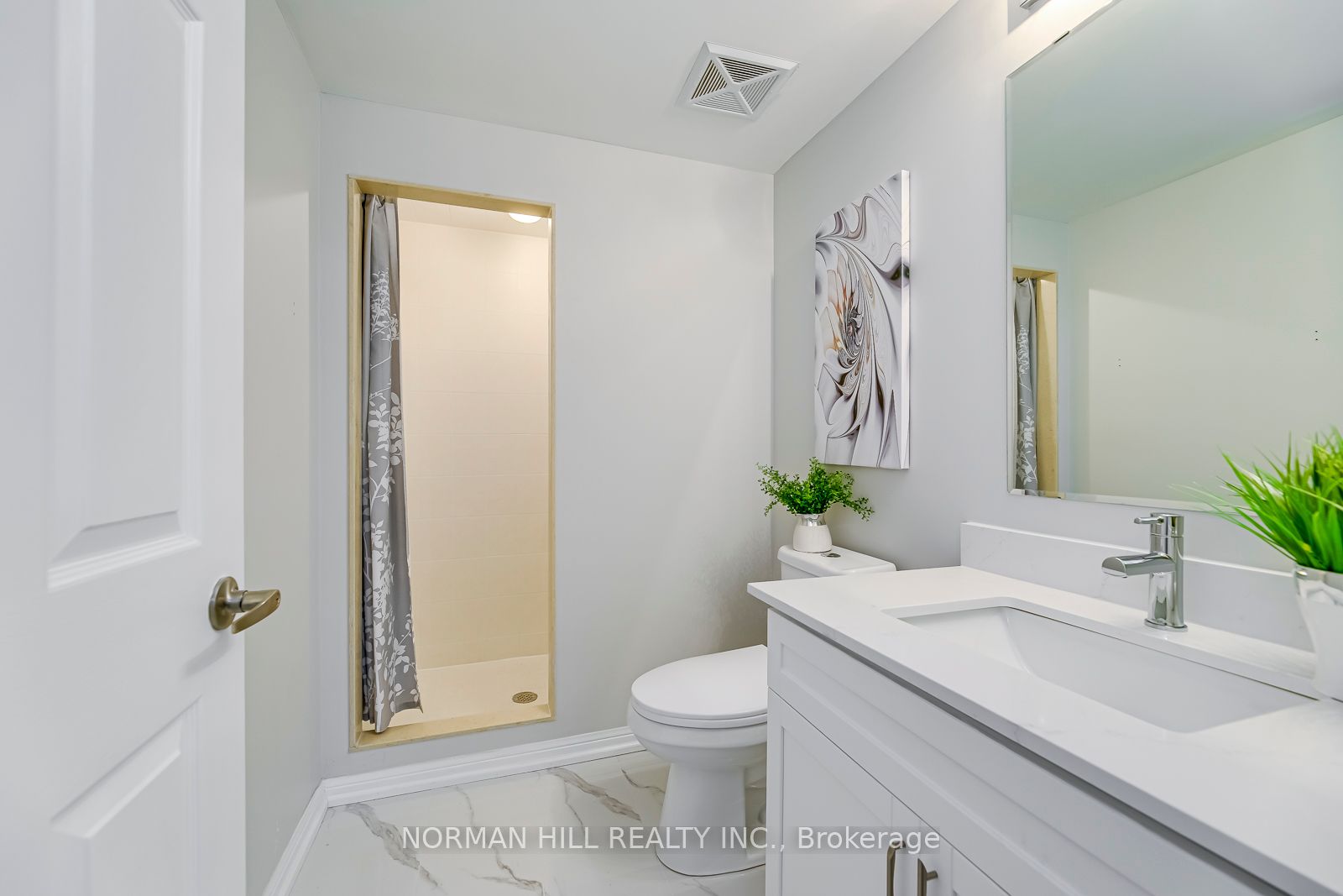 60 Mendelssohn Street, #104