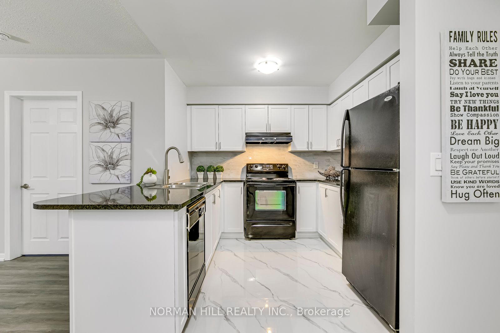 60 Mendelssohn Street, #104