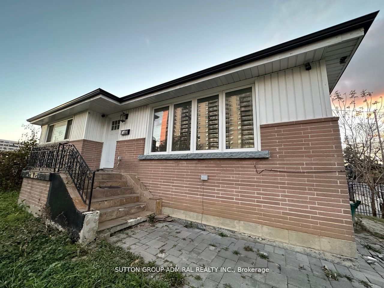 240 Markham Road, #Main