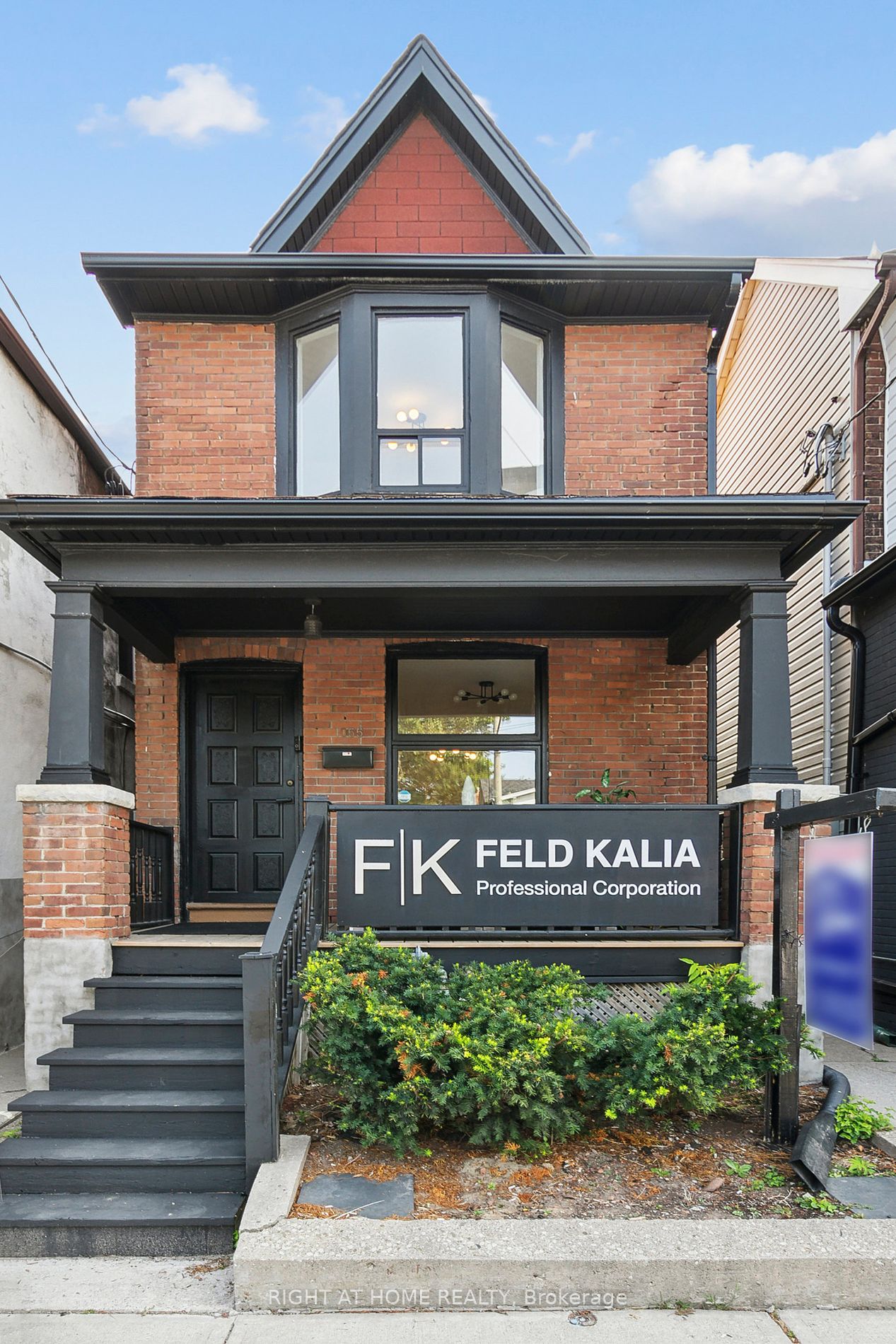 1055 Woodbine Avenue