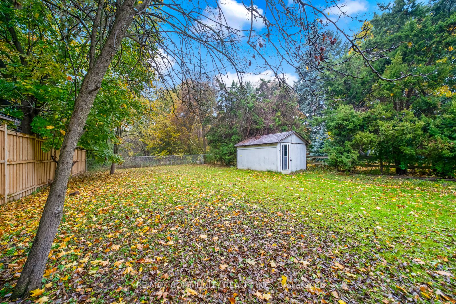 740 Meadowvale Rd