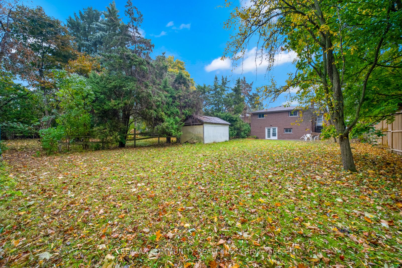 740 Meadowvale Rd