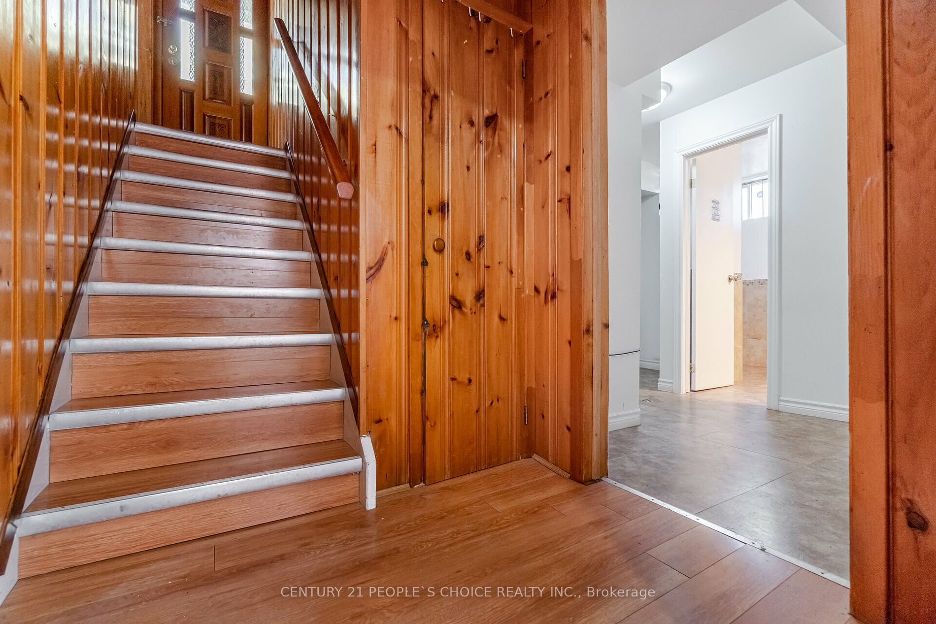 8 Bonnechere Crescent