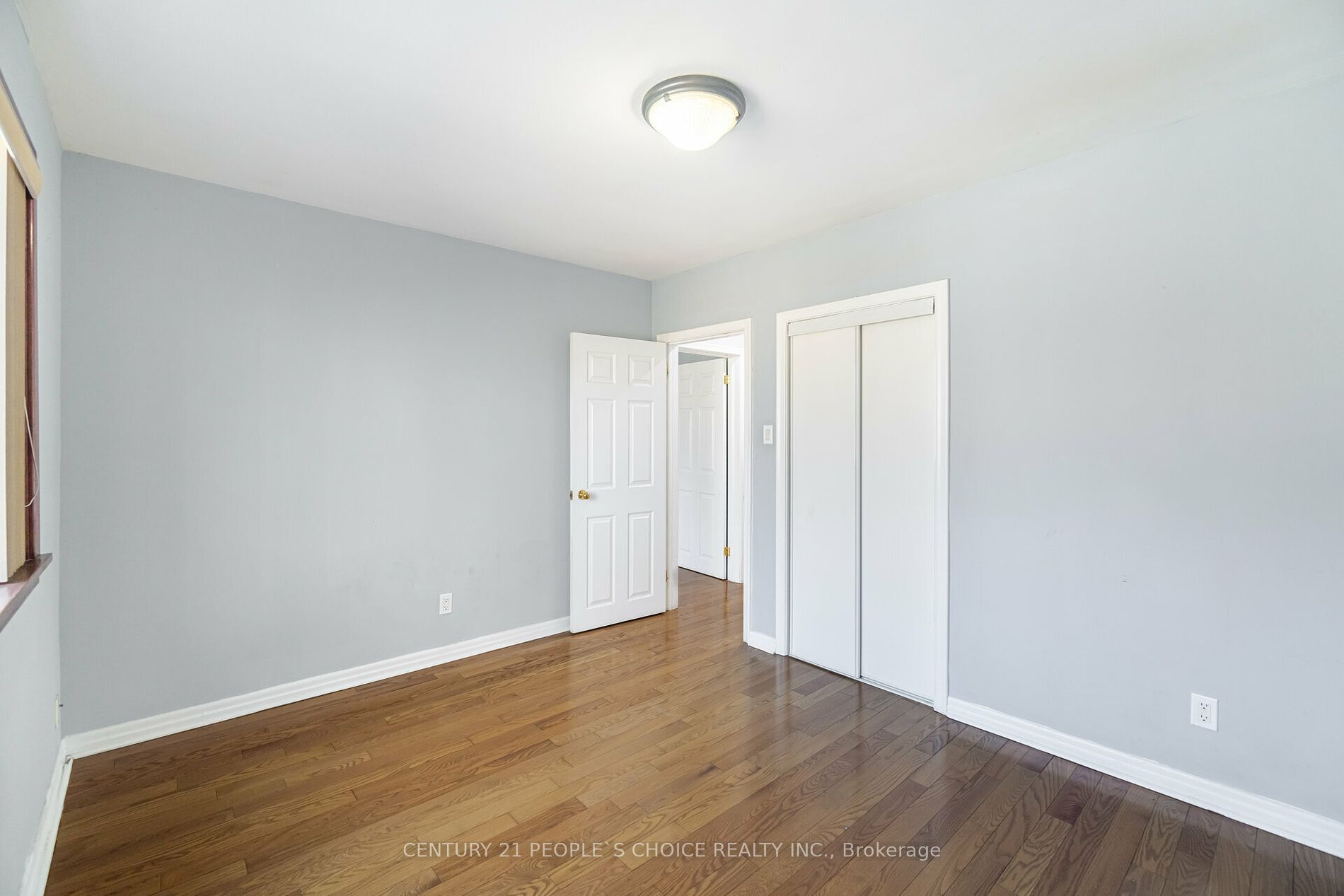 8 Bonnechere Crescent