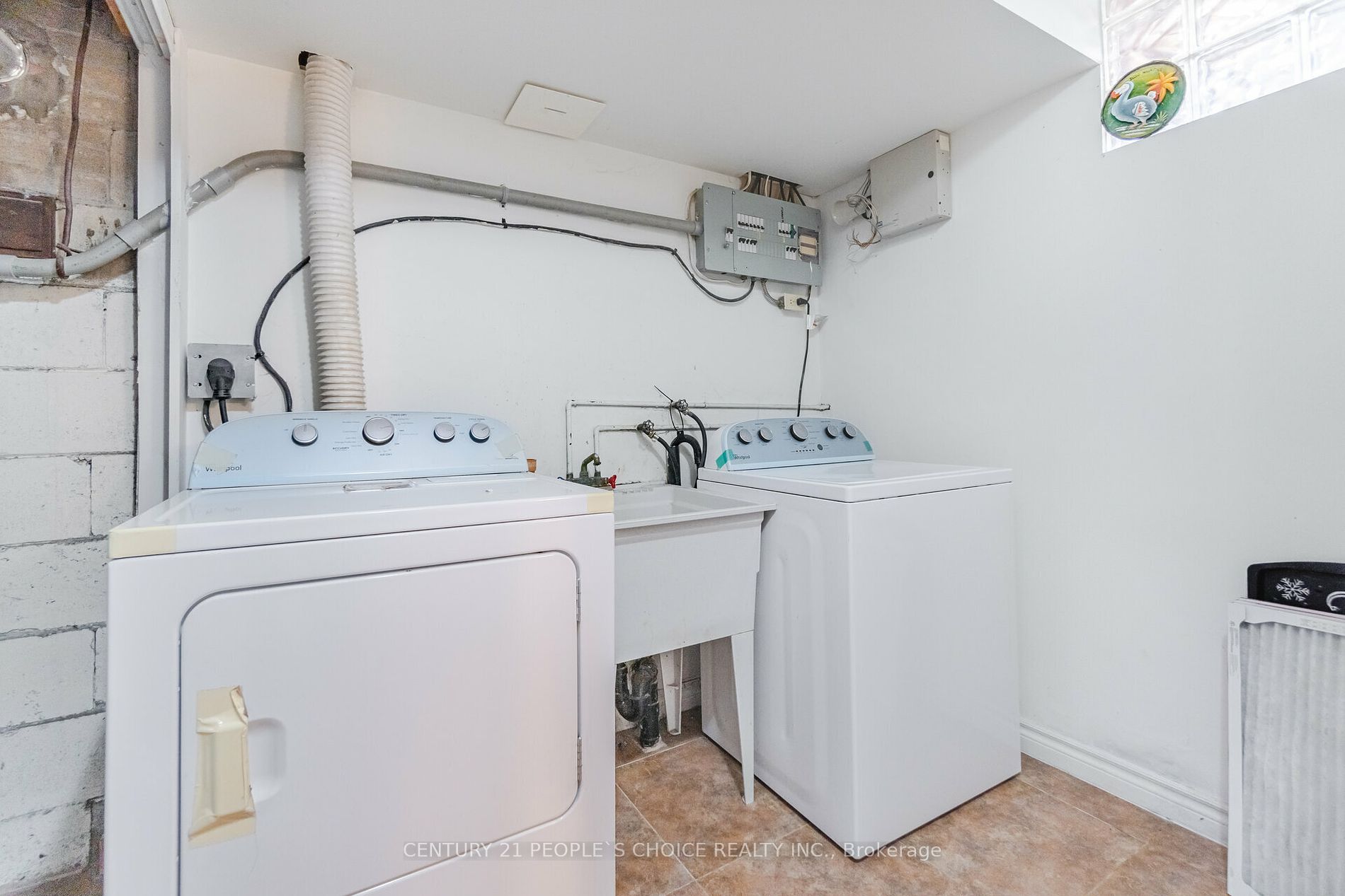 8 Bonnechere Crescent