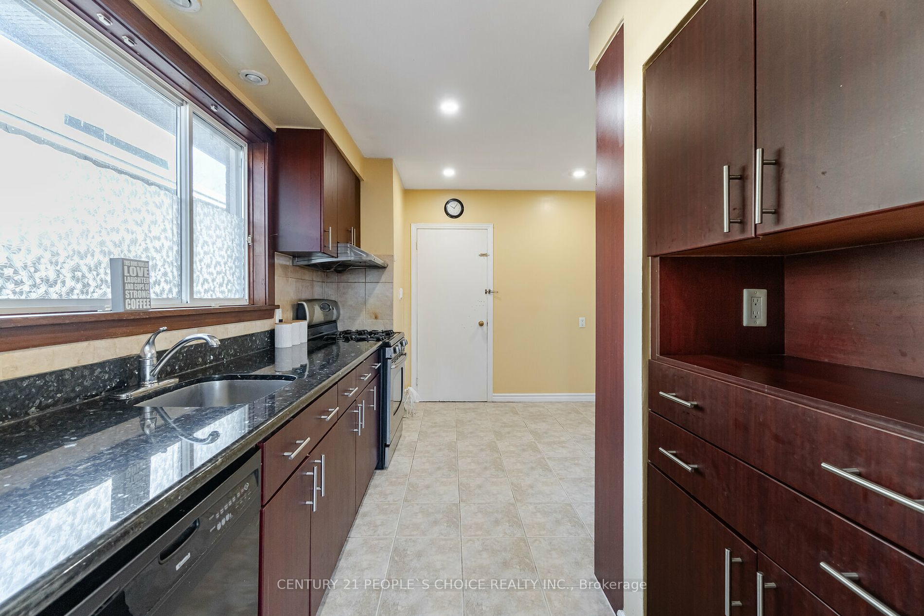 8 Bonnechere Crescent