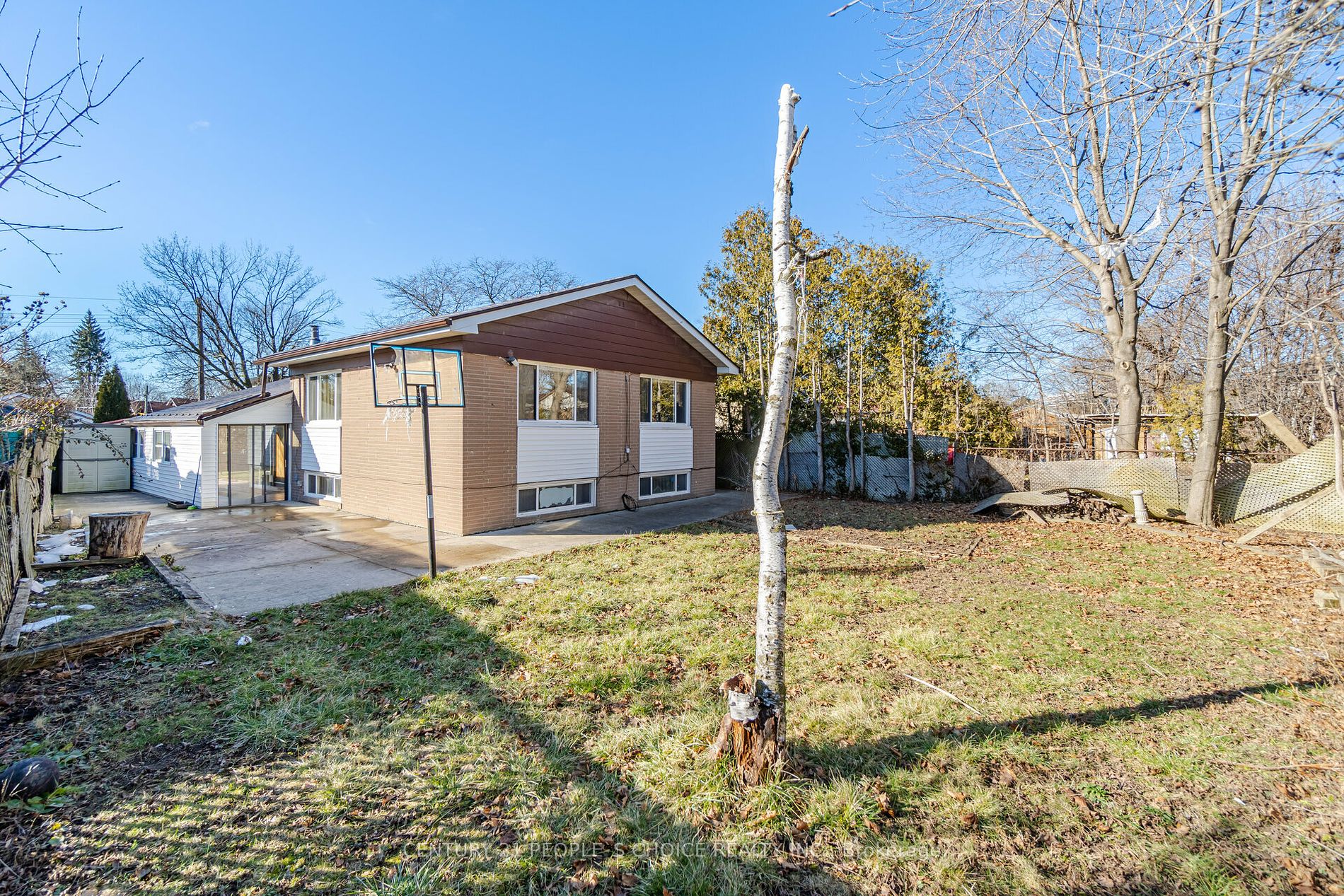 8 Bonnechere Crescent