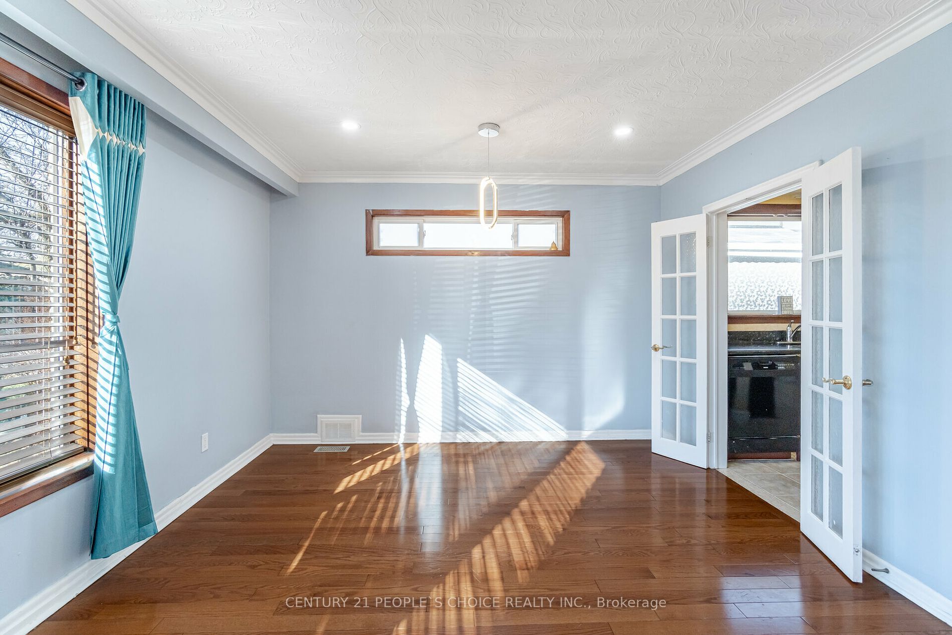 8 Bonnechere Crescent