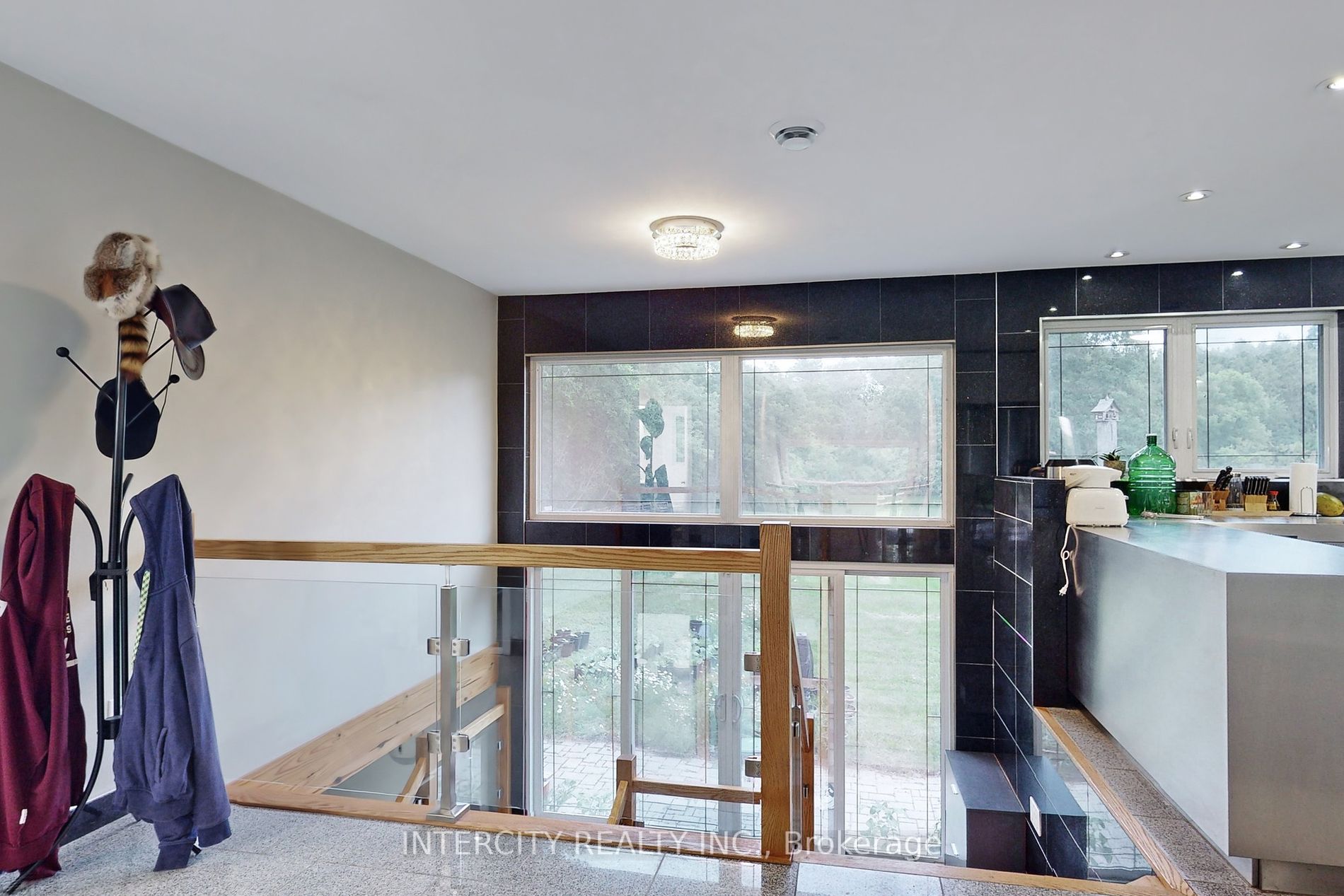 3505 Cochrane Street
