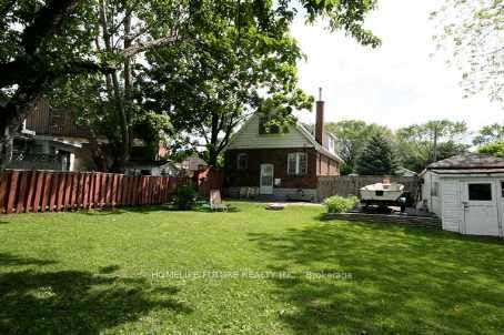 52 St Quentin Ave
