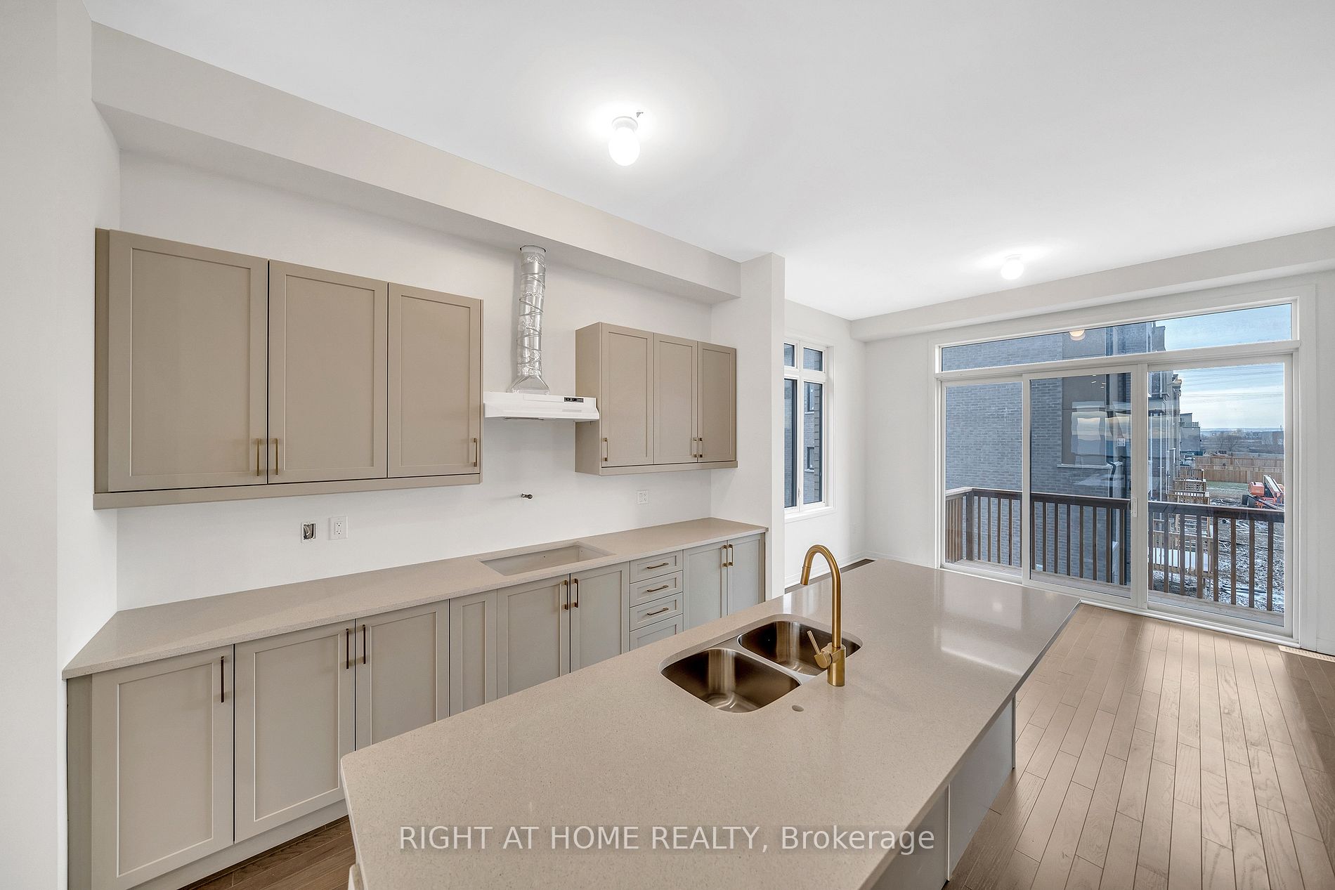 275 Port Darlington Road
