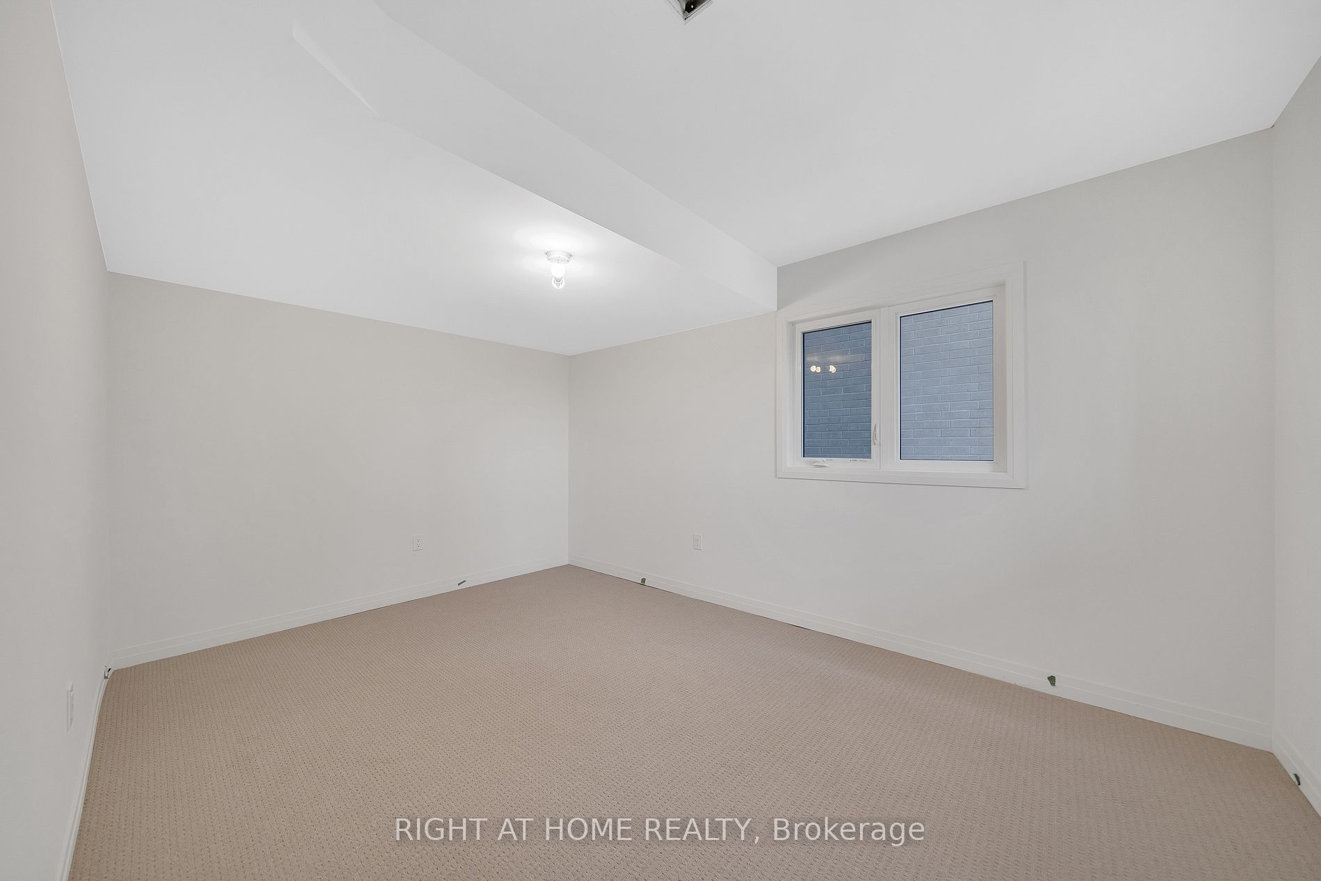 275 Port Darlington Road