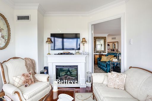 1890 Valley Farm Rd, #1012