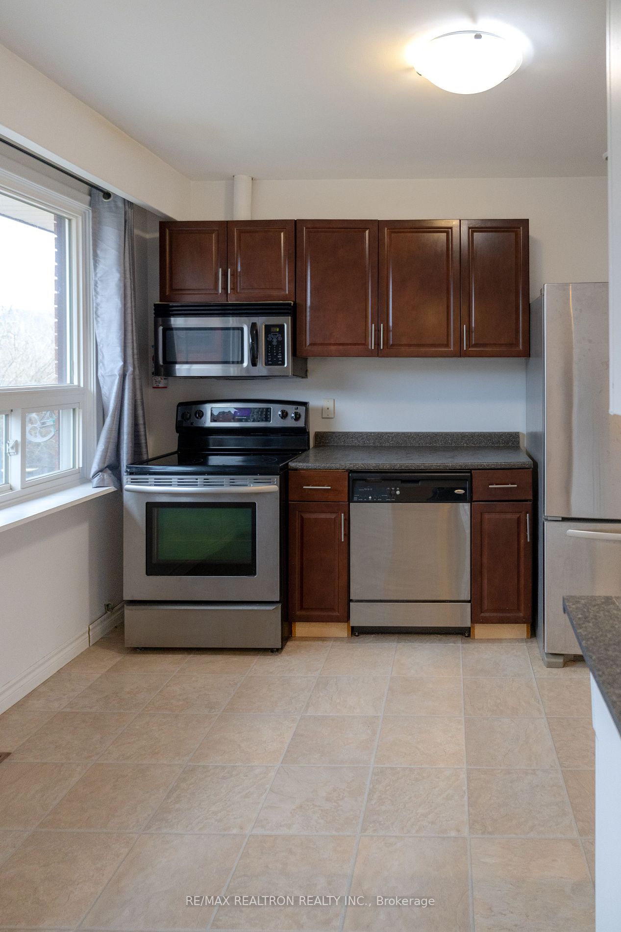 1718 Dufferin St, (MLS® E8044666) See this detached house for sale