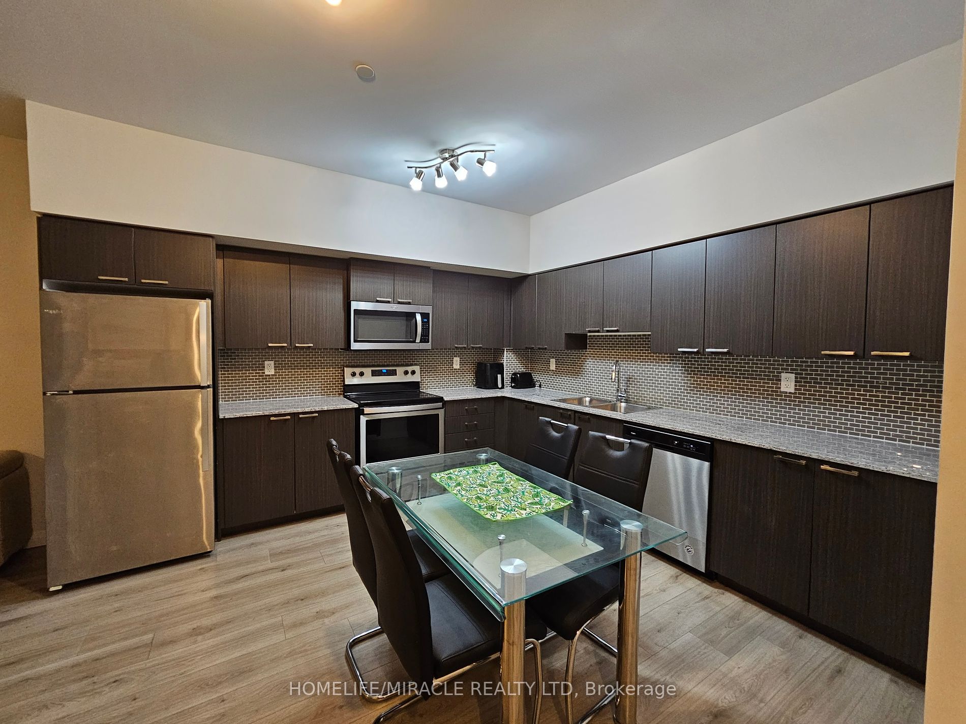 2152 Lawrence Avenue E, #101
