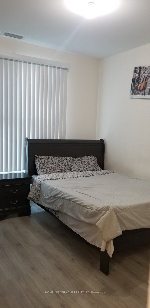 2152 Lawrence Avenue E, #101