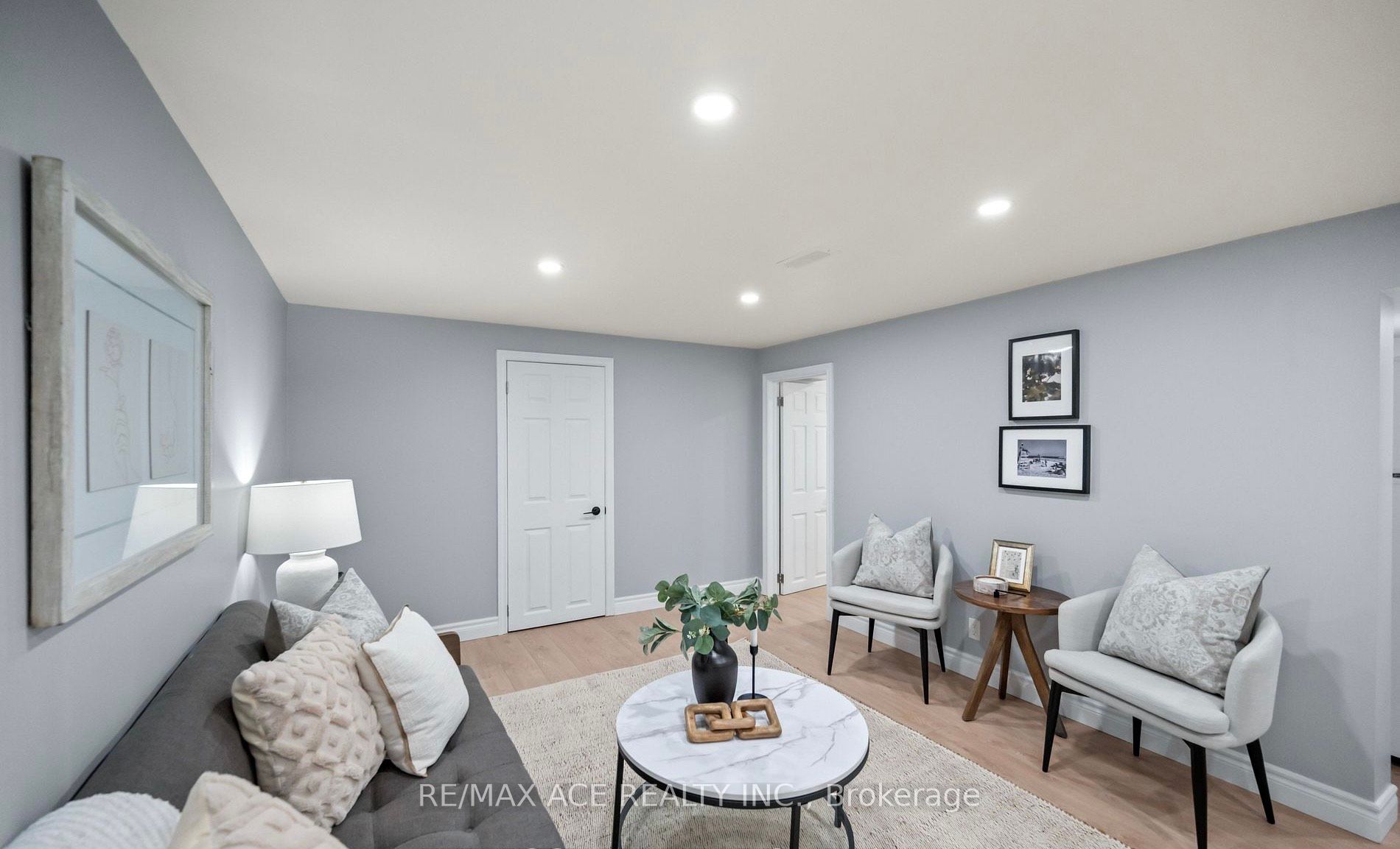 25 Deekshill Dr