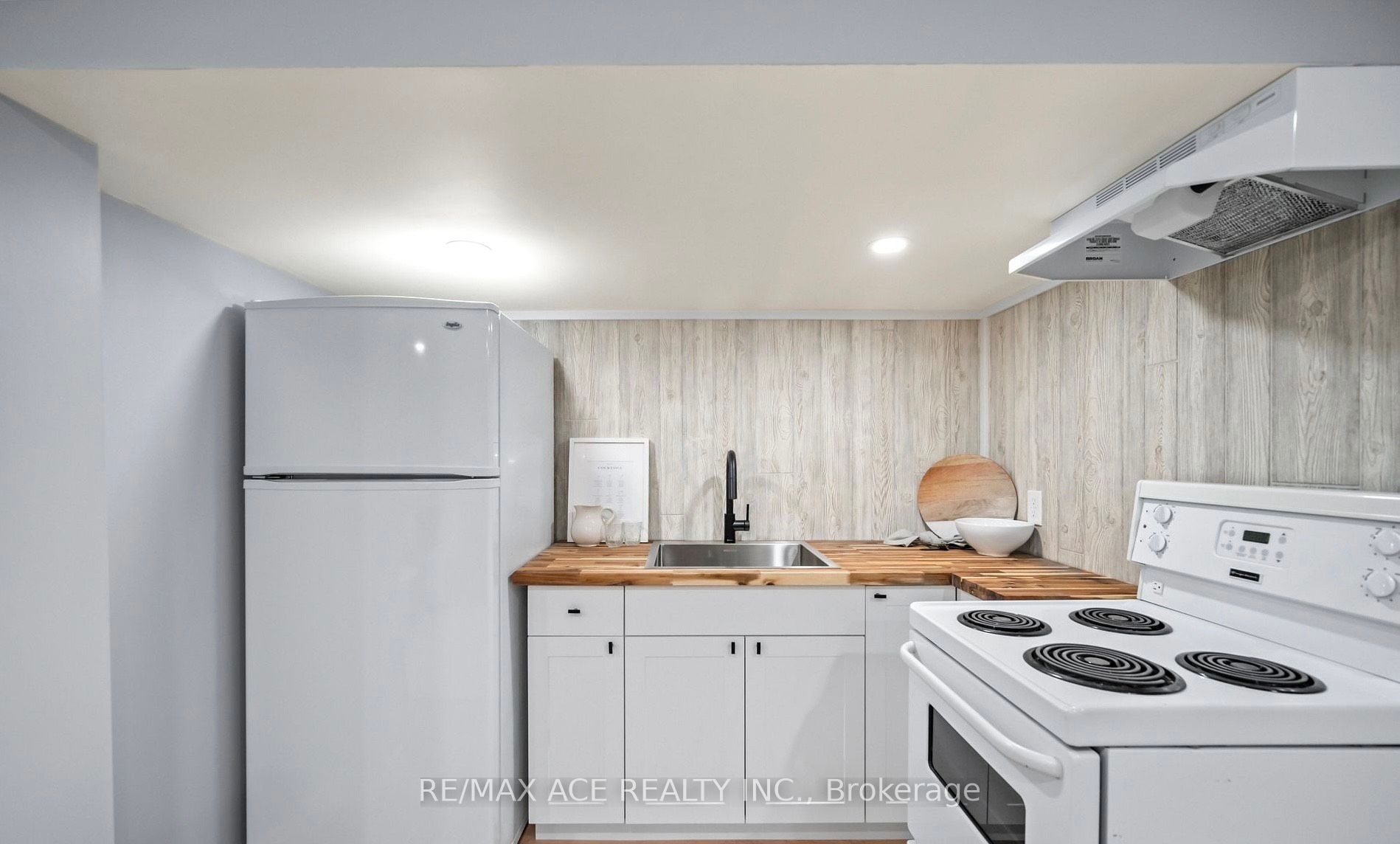 25 Deekshill Dr