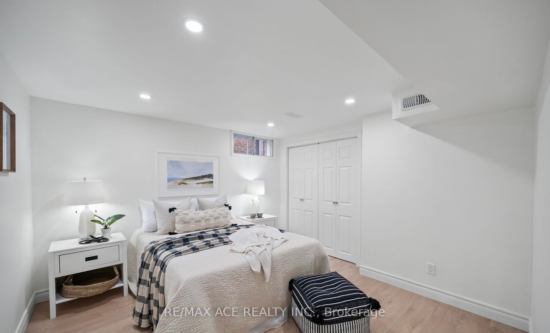 25 Deekshill Dr