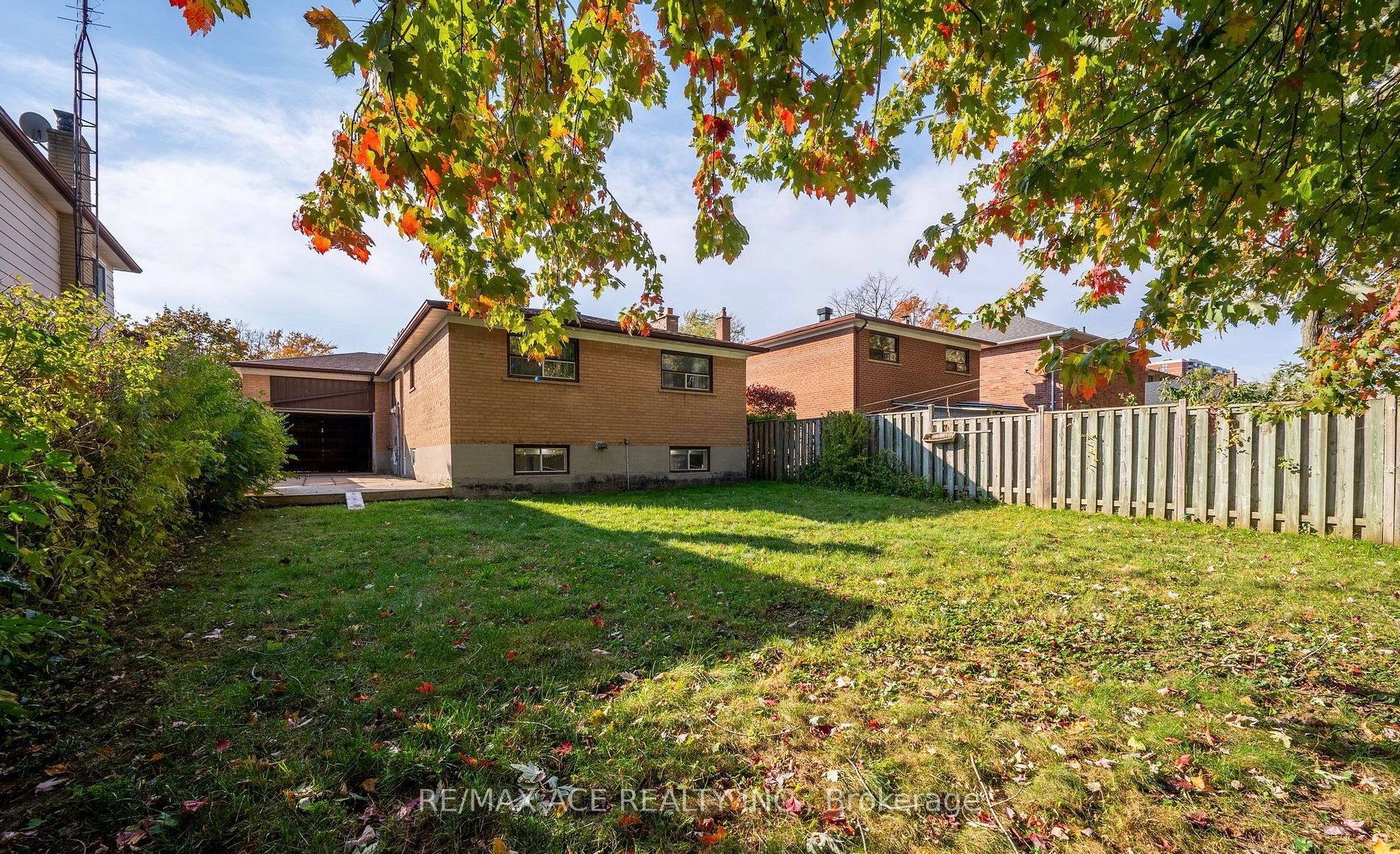 25 Deekshill Dr