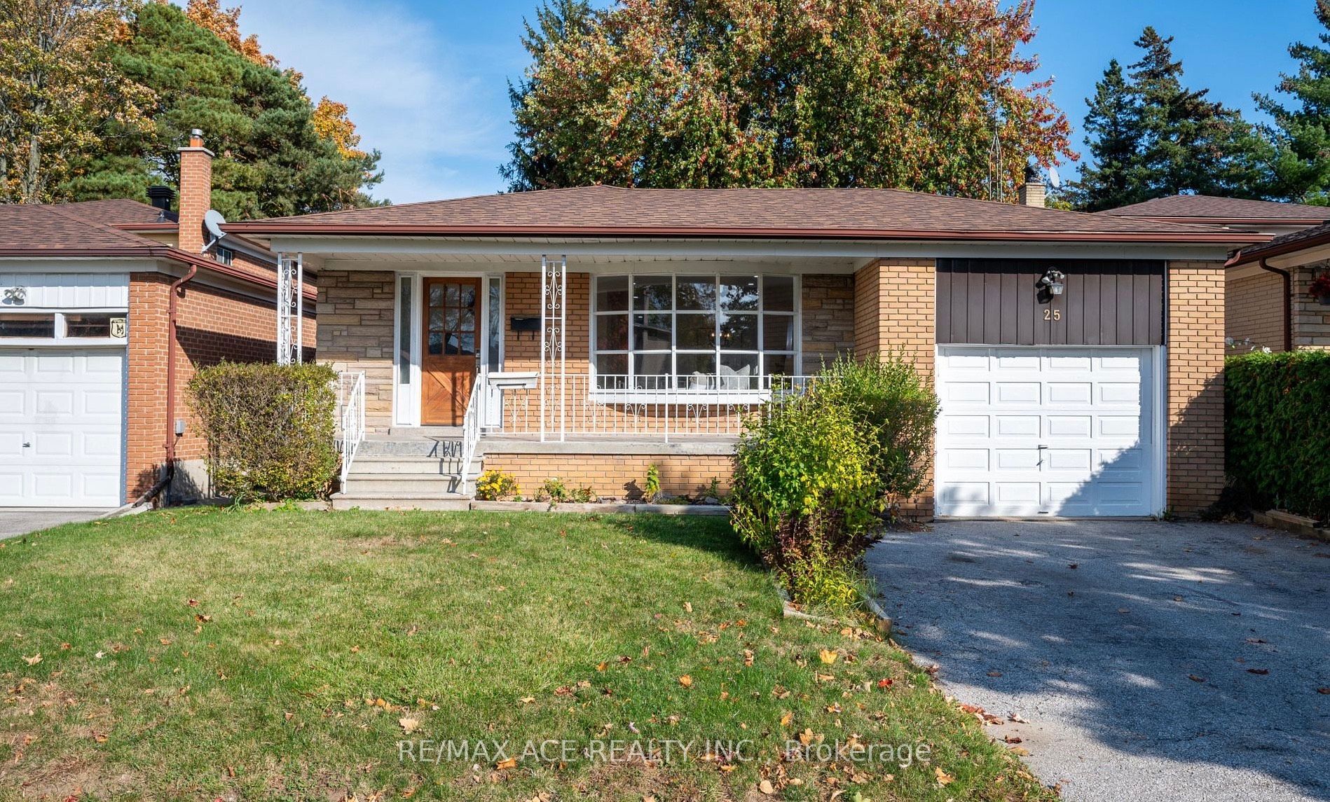 25 Deekshill Dr