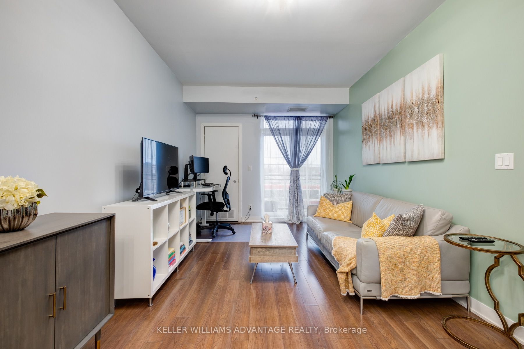 3560 St. Clair Ave E, #212