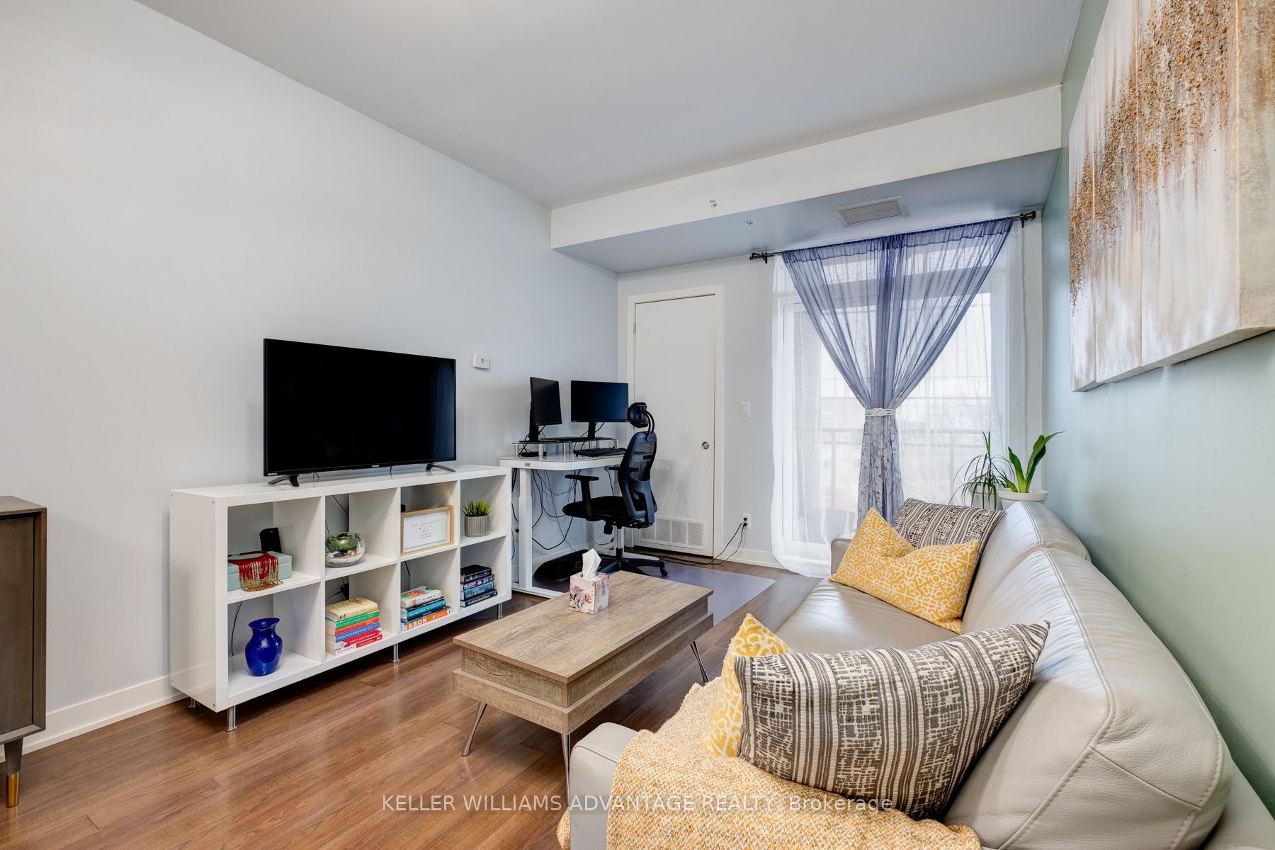 3560 St. Clair Ave E, #212