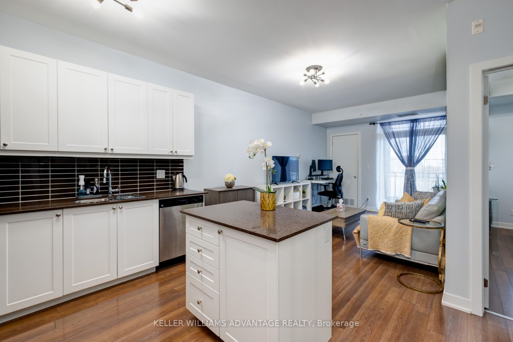 3560 St. Clair Ave E, #212