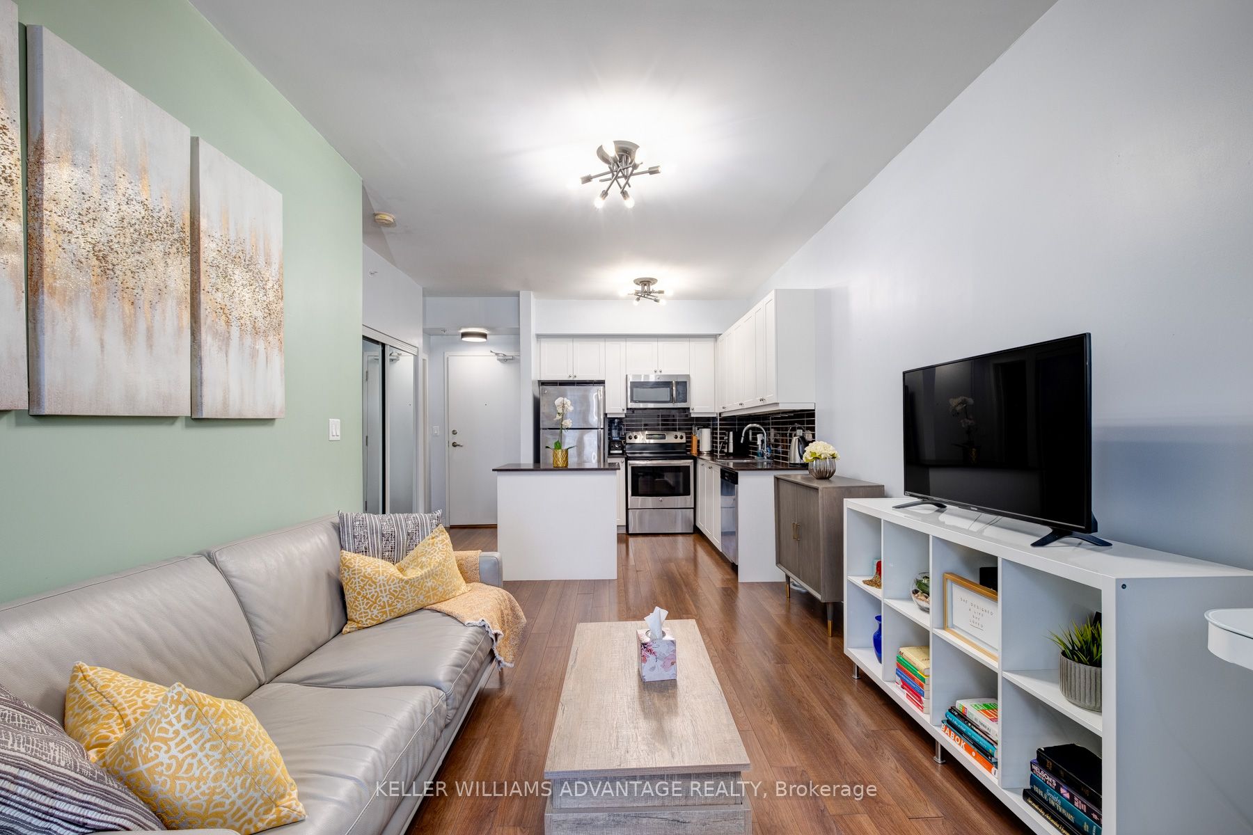 3560 St. Clair Ave E, #212