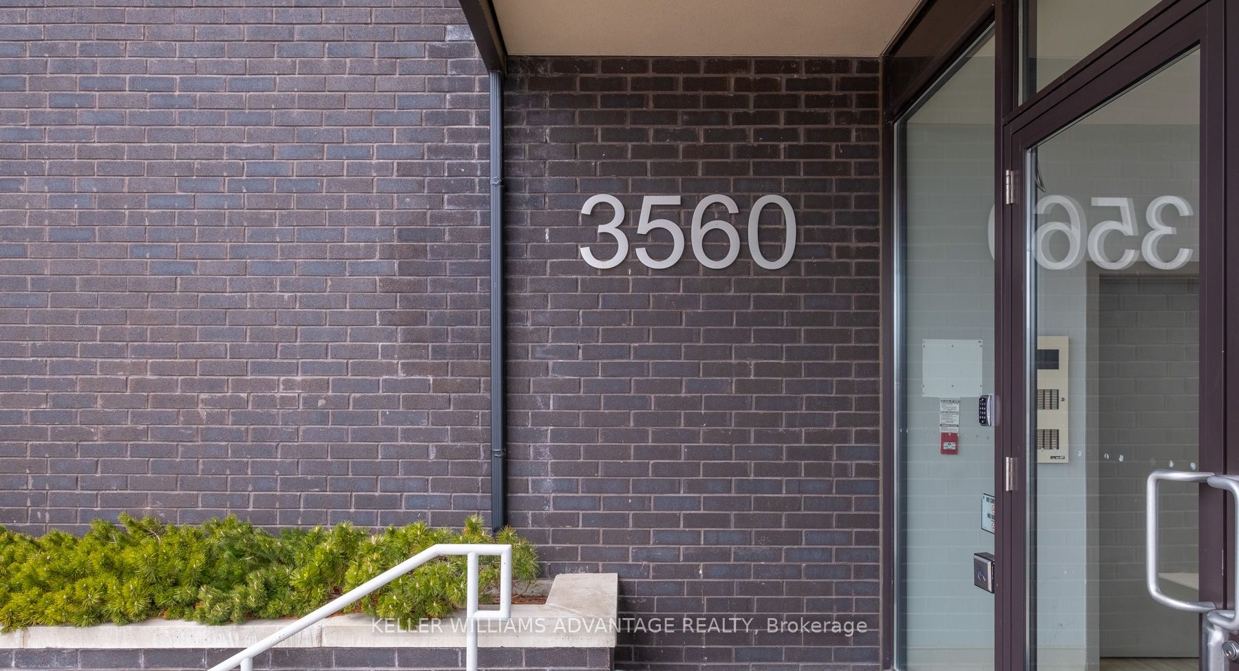 3560 St. Clair Ave E, #212