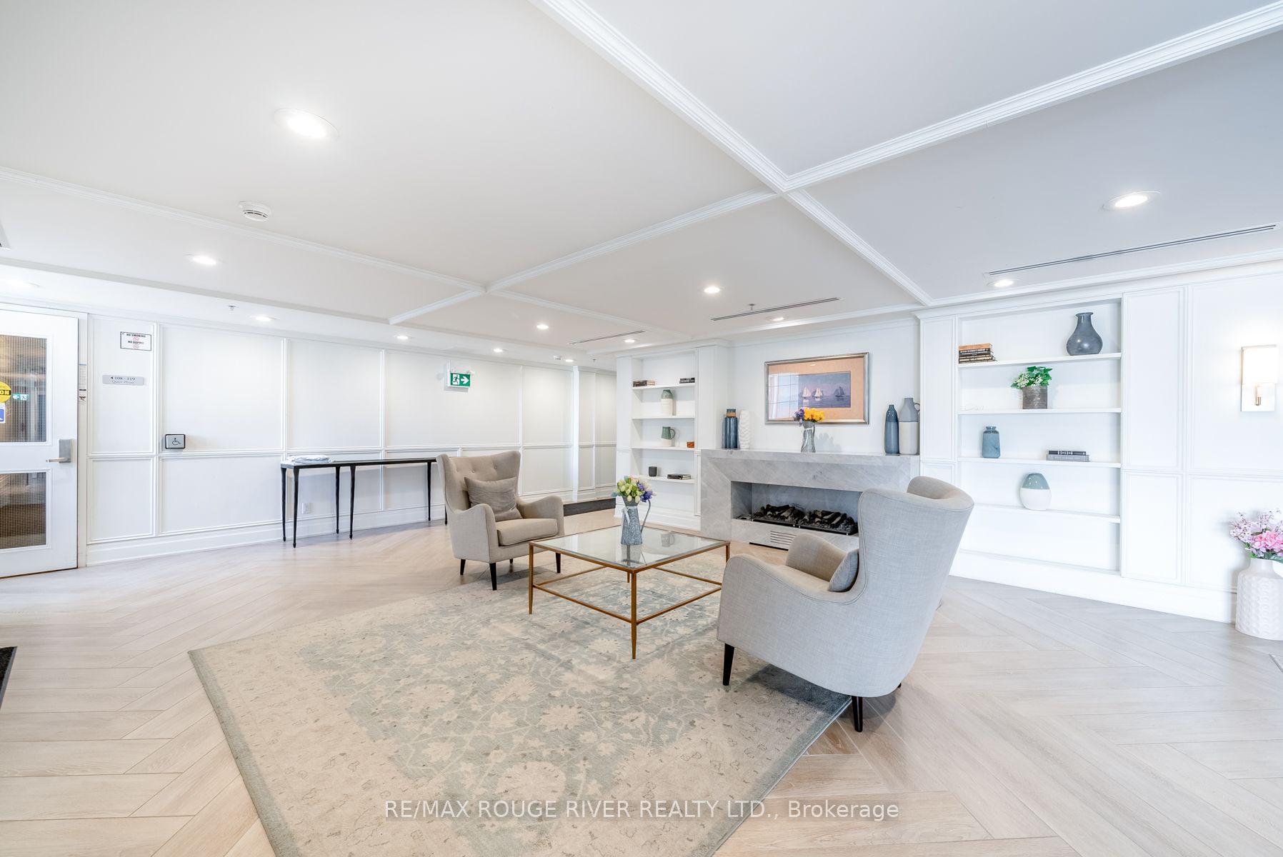 21 Brookhouse Dr, #209