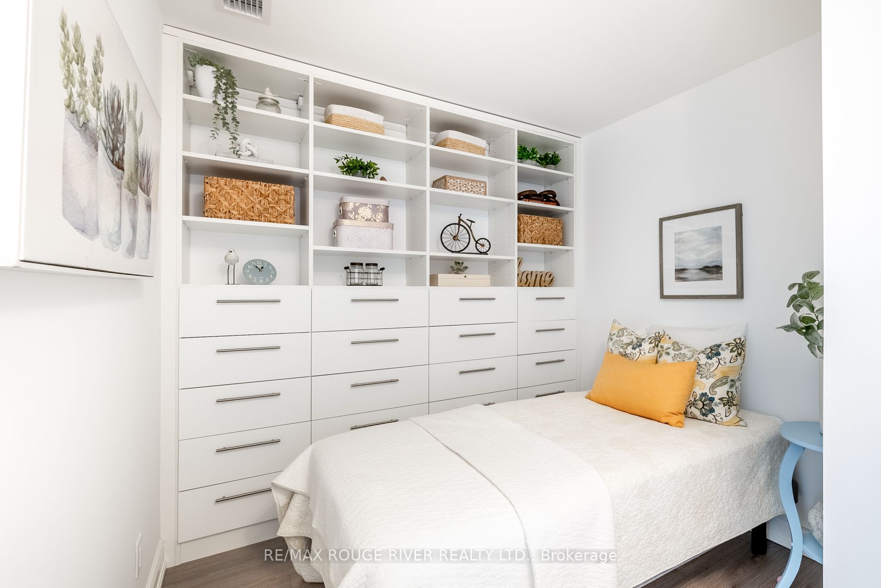 21 Brookhouse Dr, #209