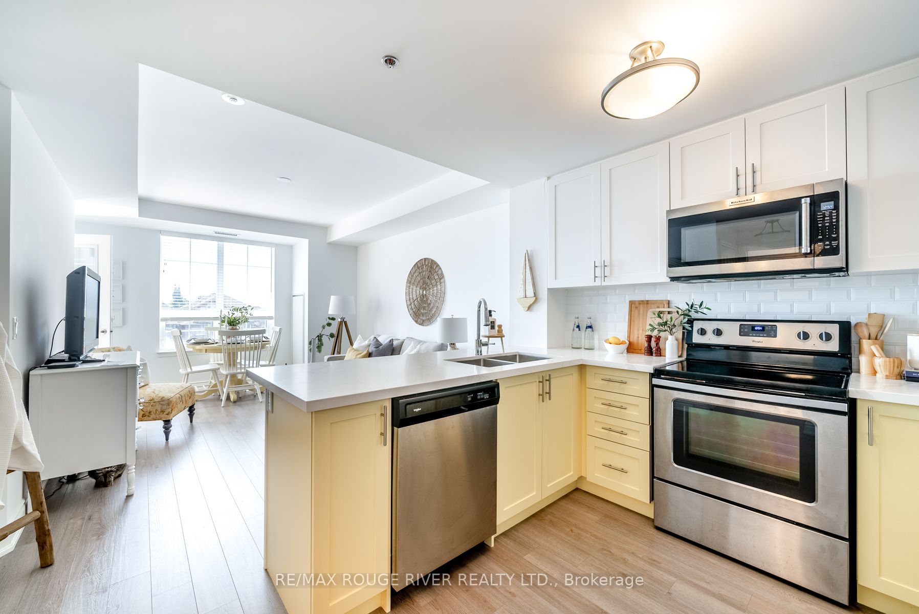21 Brookhouse Dr, #209