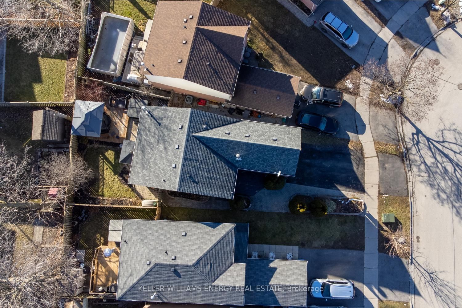 89 Yorkville Dr, (MLS® E8048762) See this detached house for sale