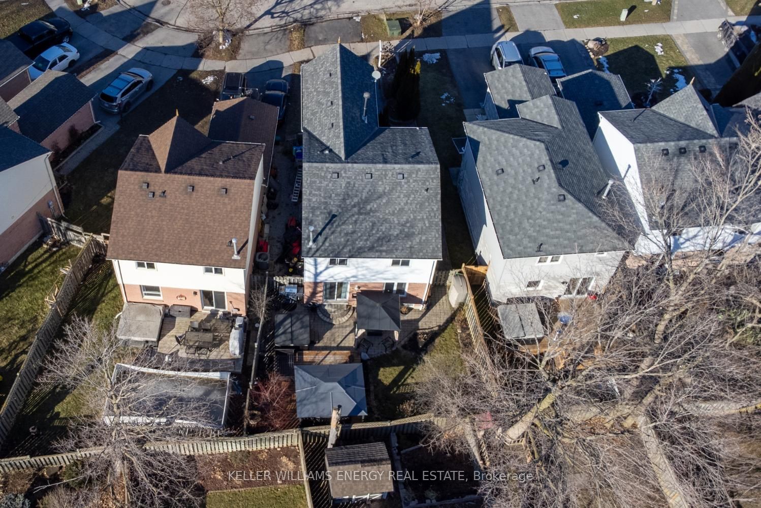 89 Yorkville Dr, (MLS® E8048762) See this detached house for sale