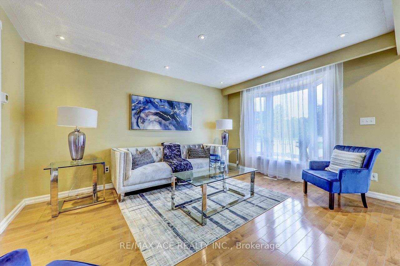 50 Jacwin Dr