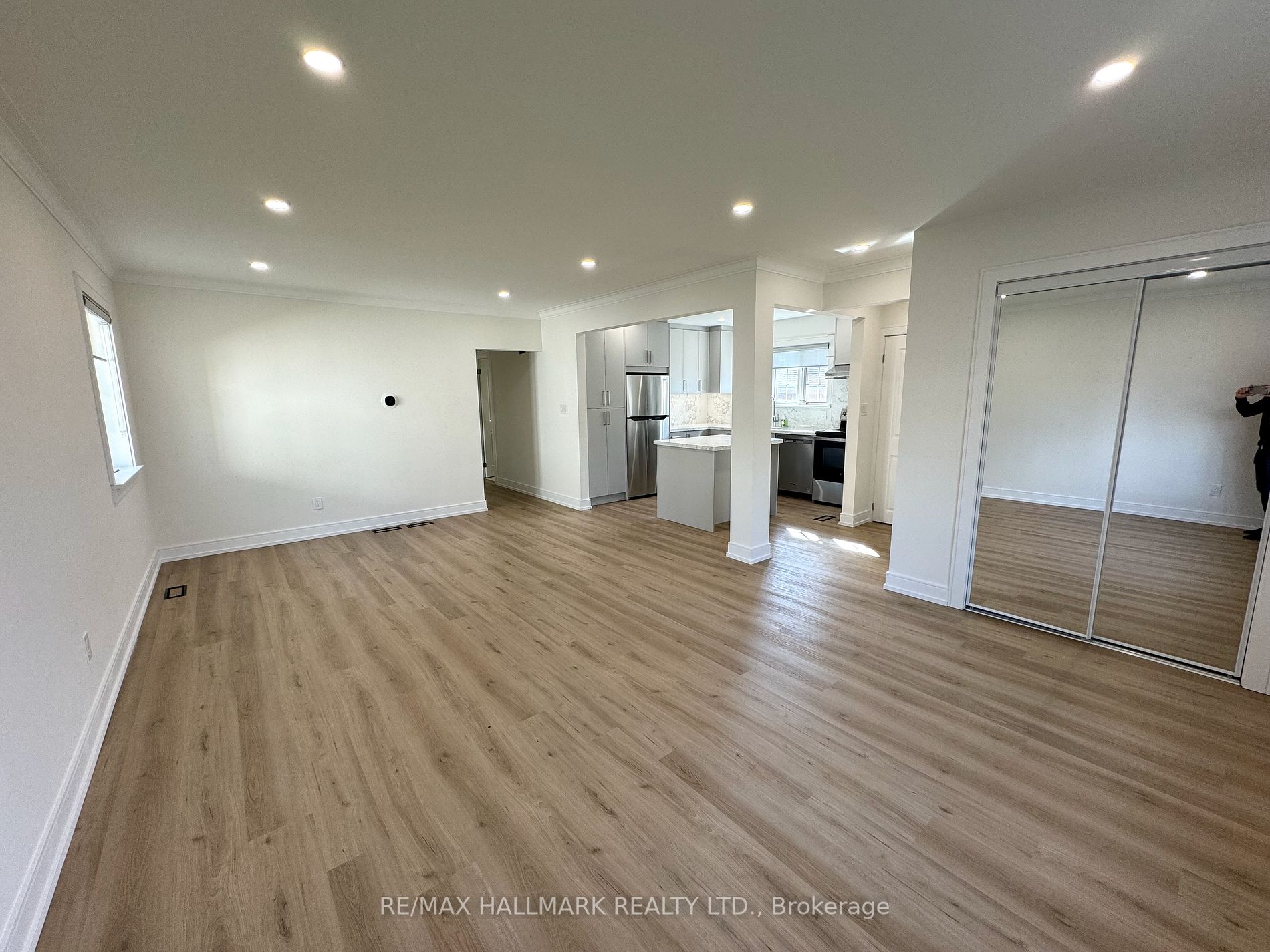 53 Fraserton Cres, #Upper