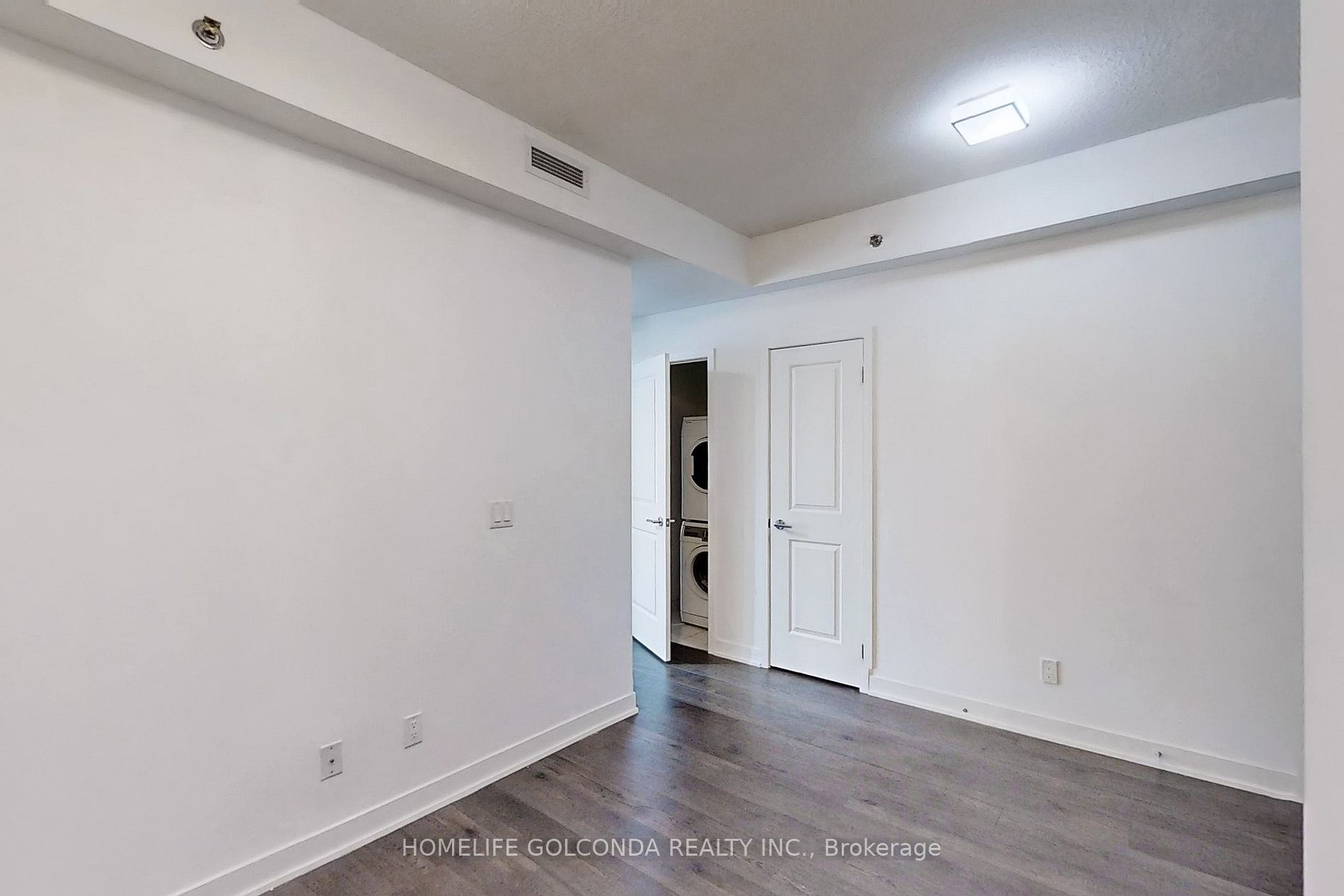 195 Bonis Avenue, #2109